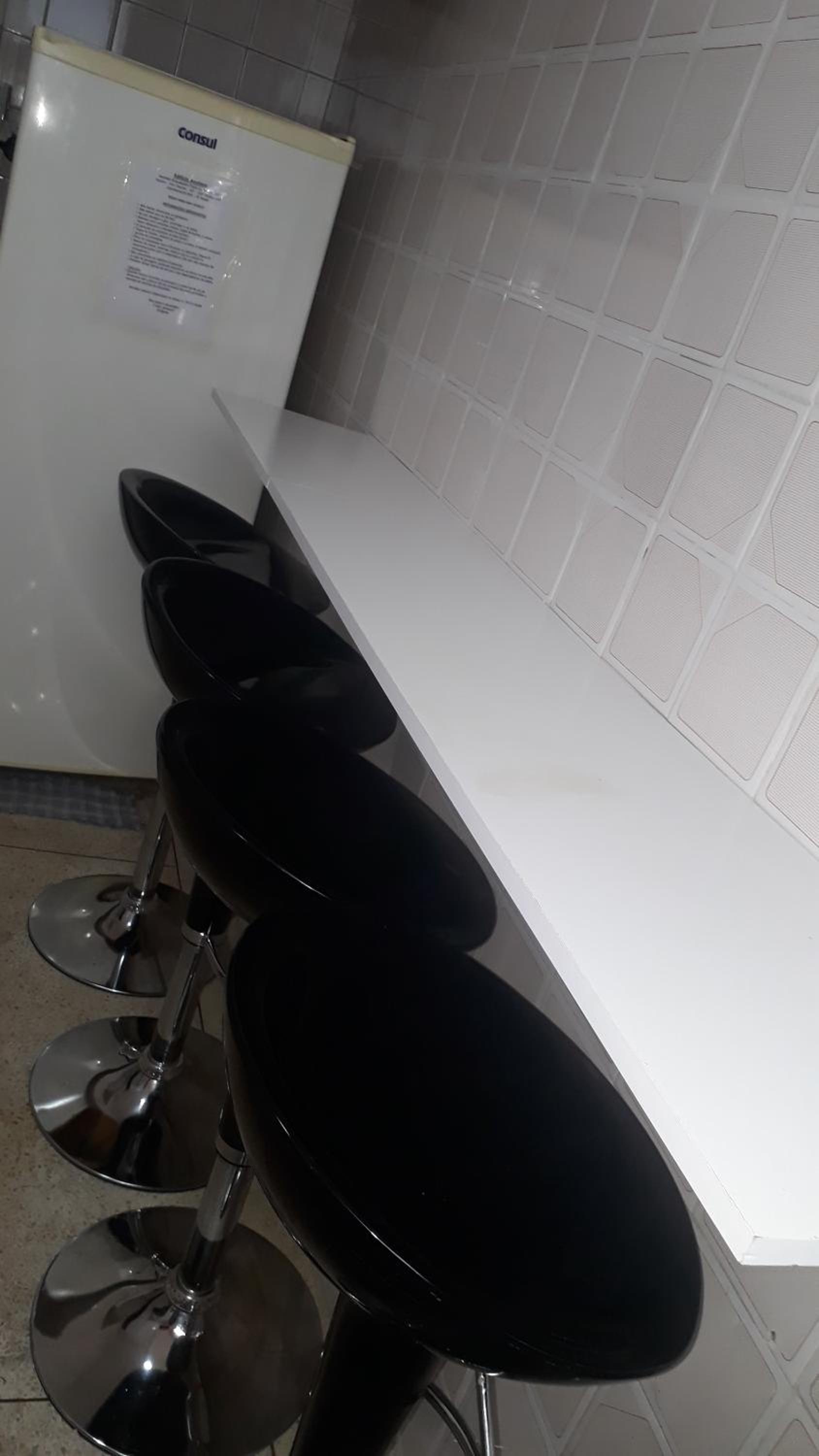 Apartamento mobiliado prédio frente ao mar view 4