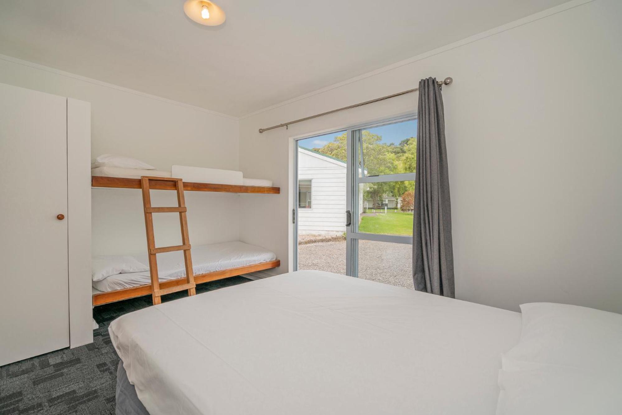 Coromandel Shelly Beach TOP 10 Holiday Park
