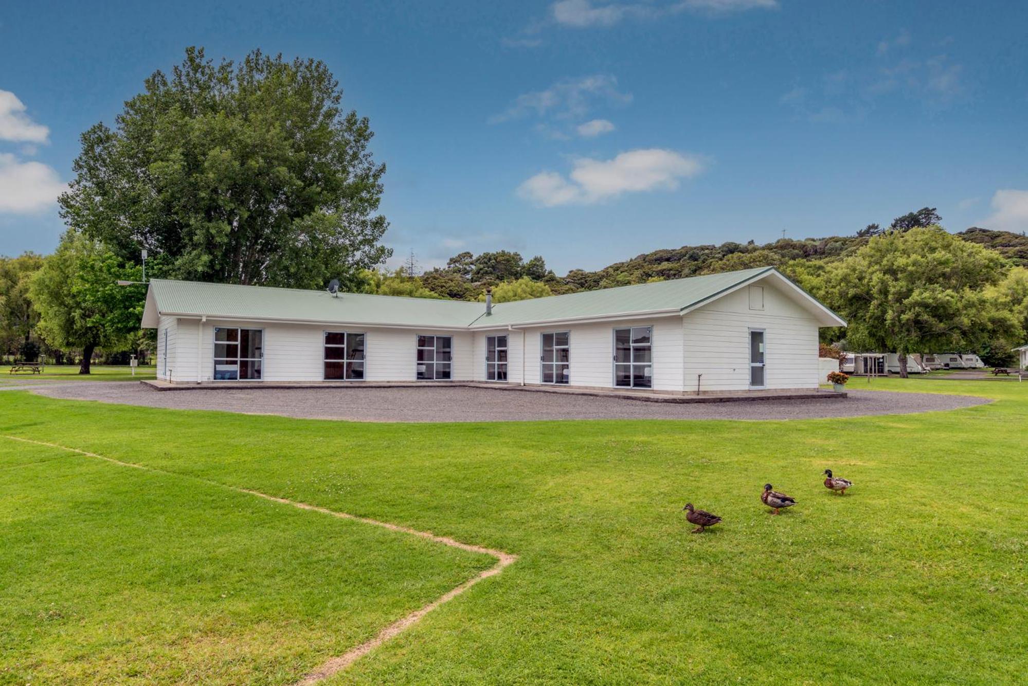 Coromandel Shelly Beach TOP 10 Holiday Park