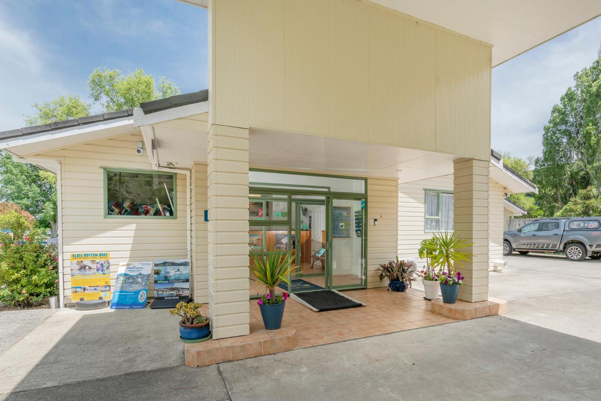 Coromandel Shelly Beach TOP 10 Holiday Park