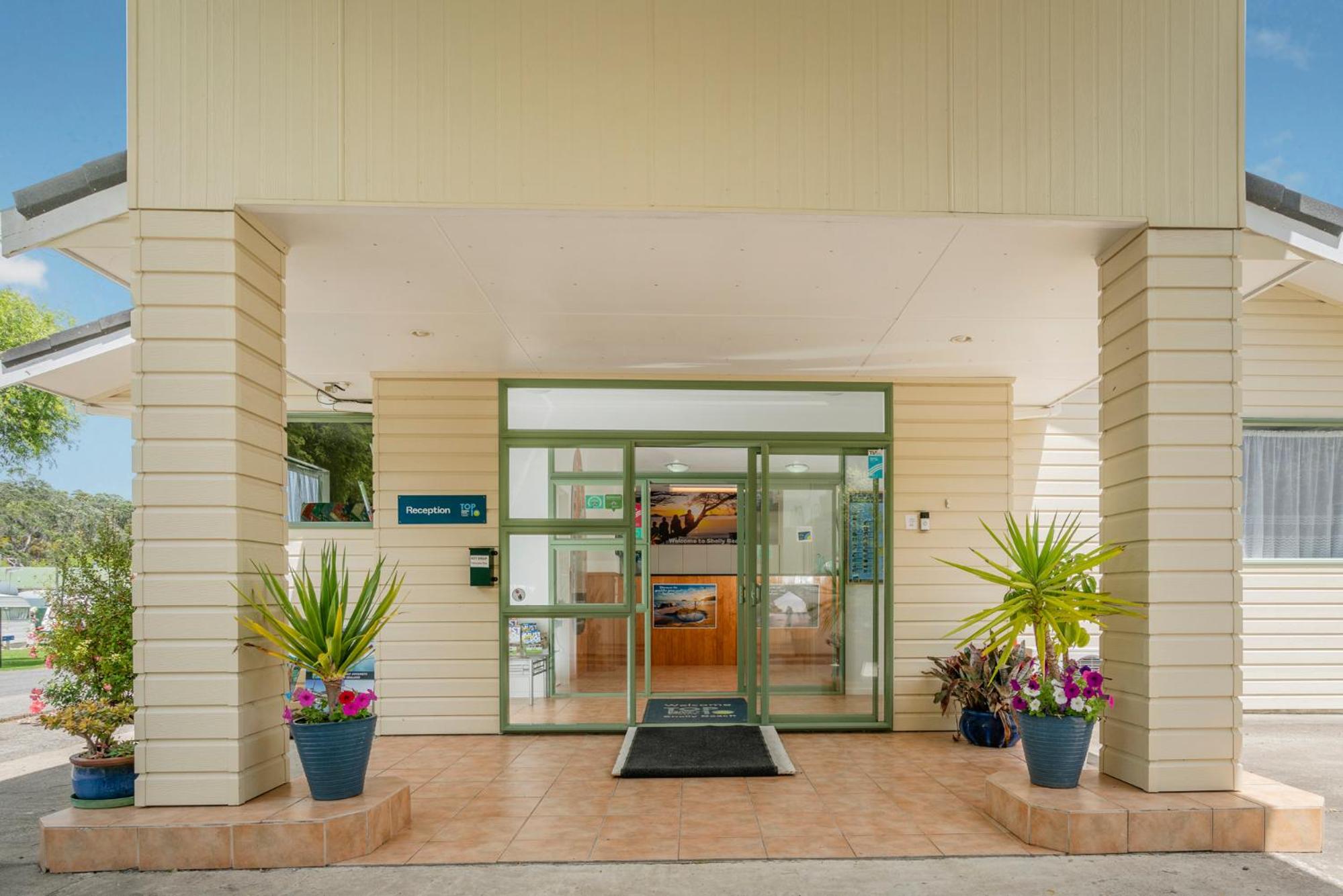 Coromandel Shelly Beach TOP 10 Holiday Park