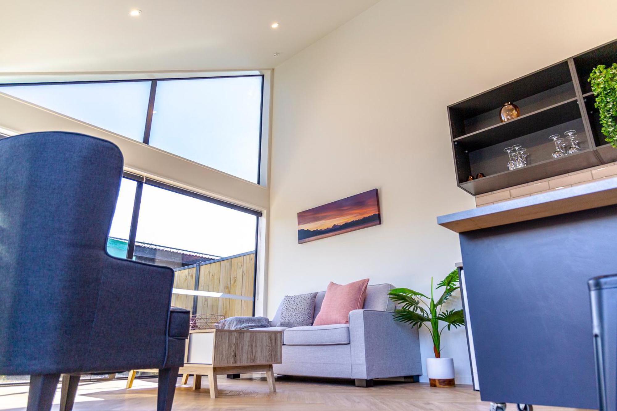 Hotel Magic On Maryburn - The Pink Room - Image 1