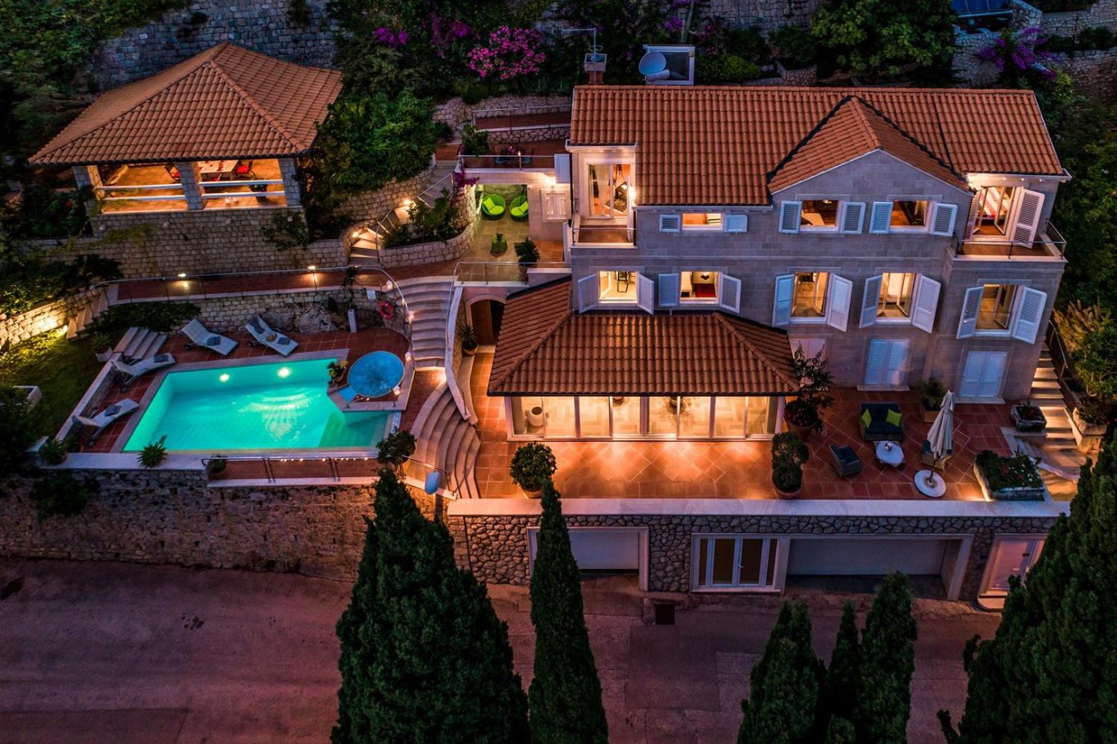 Luxury Villa Dubrovnik Palace near Old Town with pool