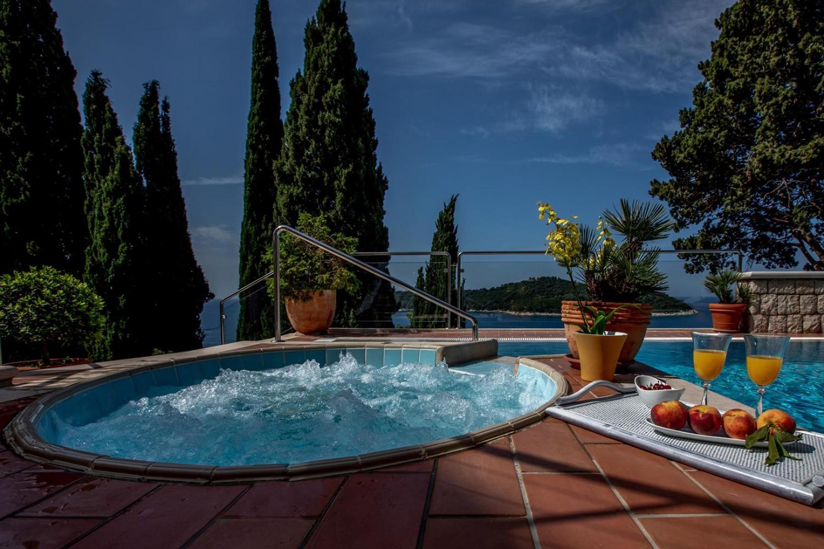 Luxury Villa Dubrovnik Palace near Old Town with pool