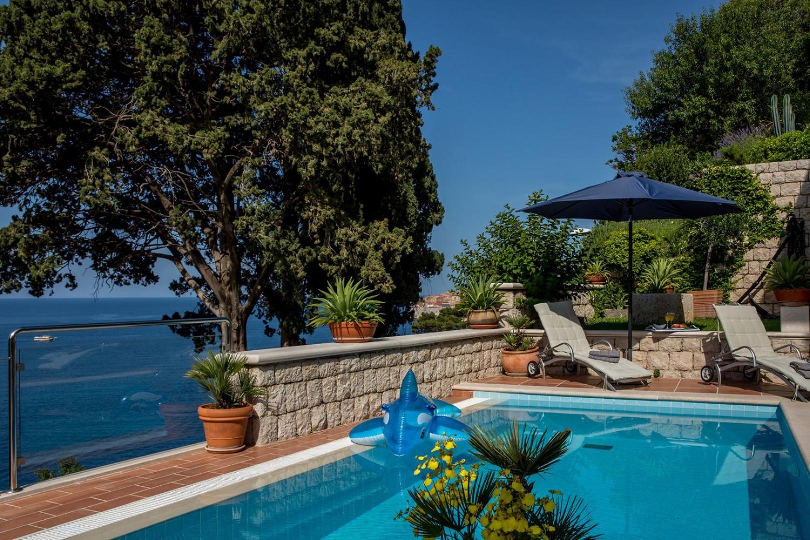 Luxury Villa Dubrovnik Palace near Old Town with pool