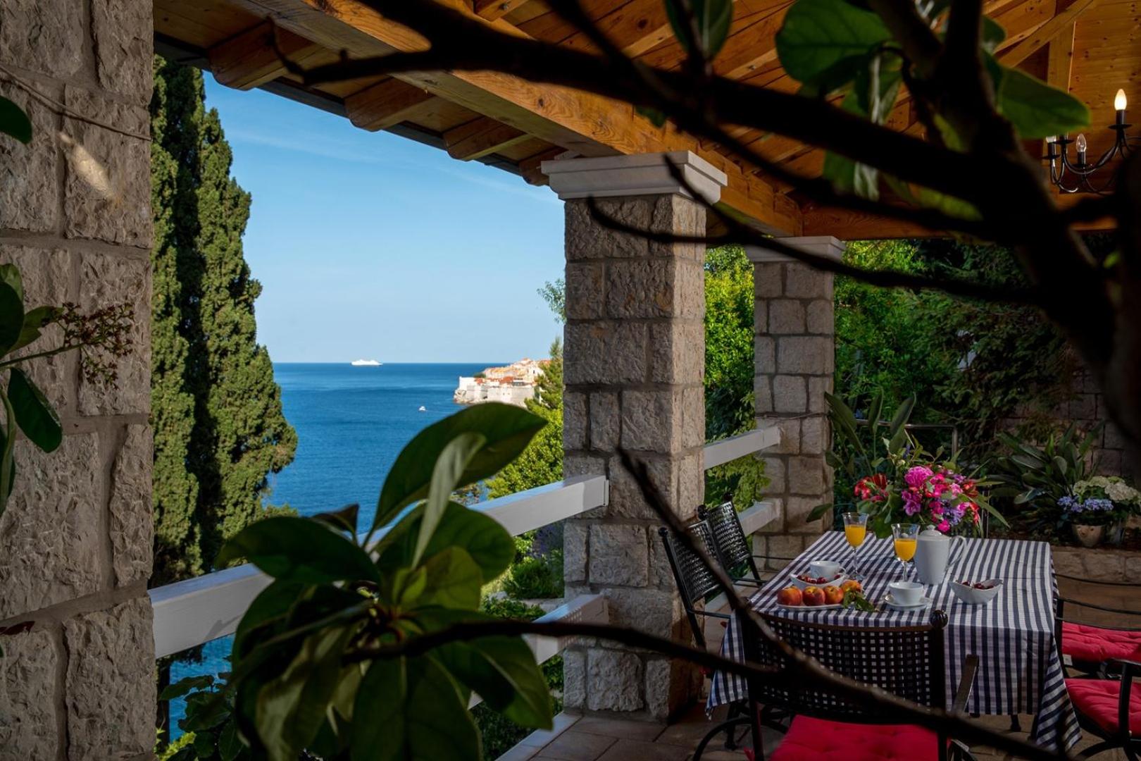 Luxury Villa Dubrovnik Palace near Old Town with pool