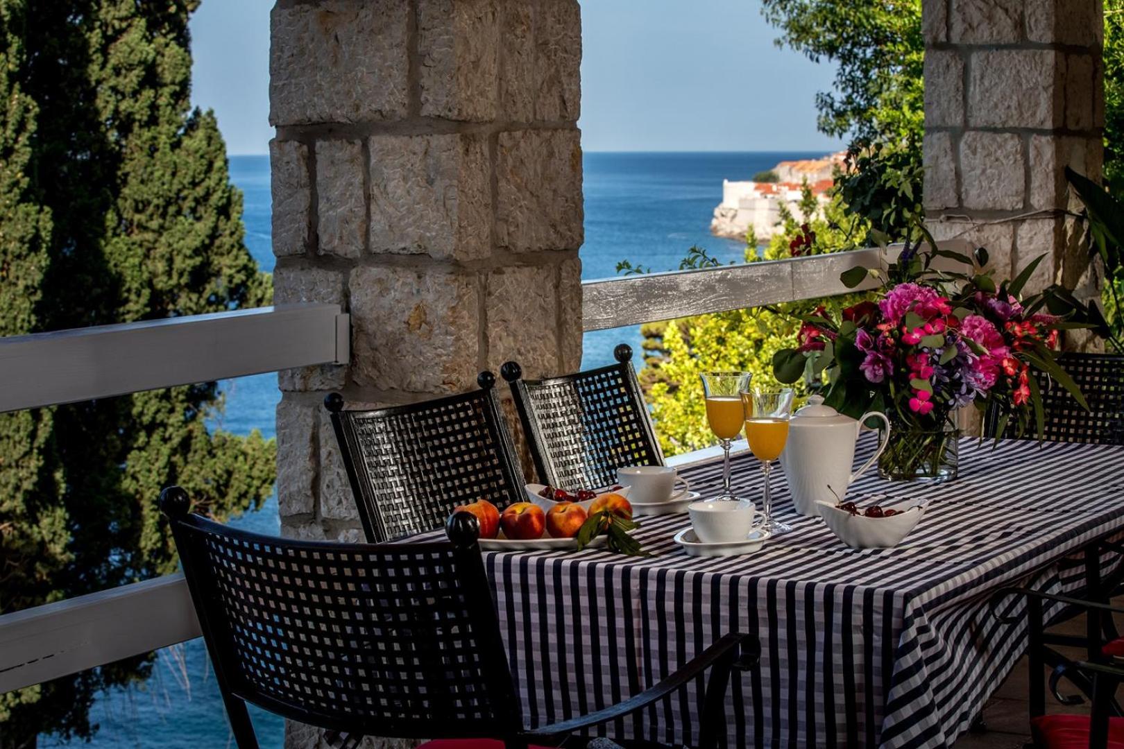 Luxury Villa Dubrovnik Palace near Old Town with pool