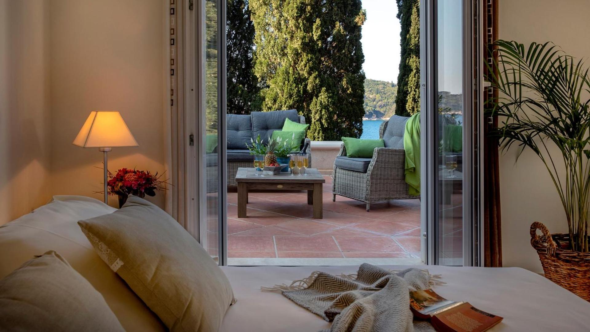 Luxury Villa Dubrovnik Palace near Old Town with pool
