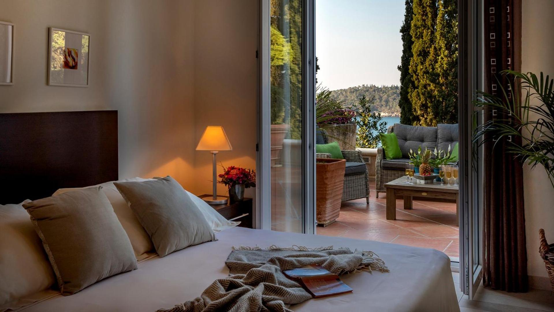 Luxury Villa Dubrovnik Palace near Old Town with pool