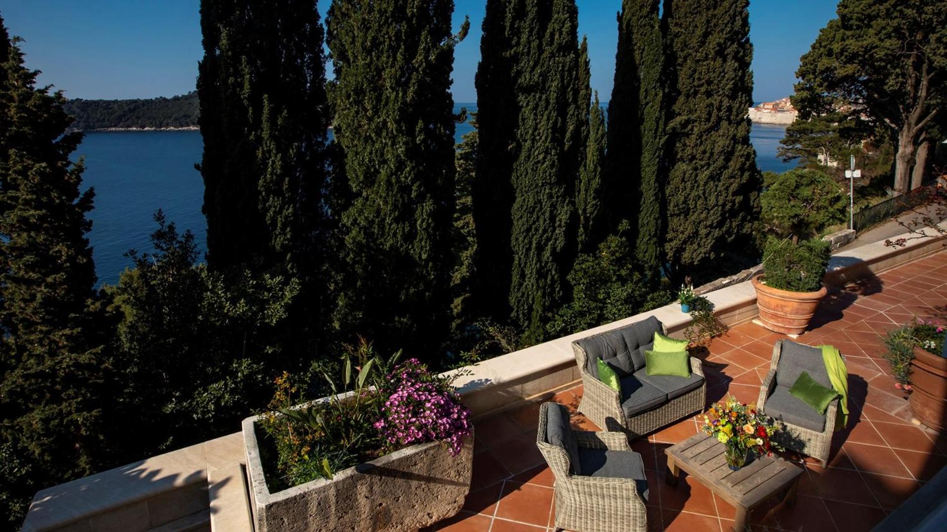 Luxury Villa Dubrovnik Palace near Old Town with pool
