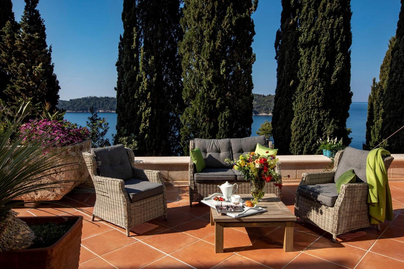 Luxury Villa Dubrovnik Palace near Old Town with pool