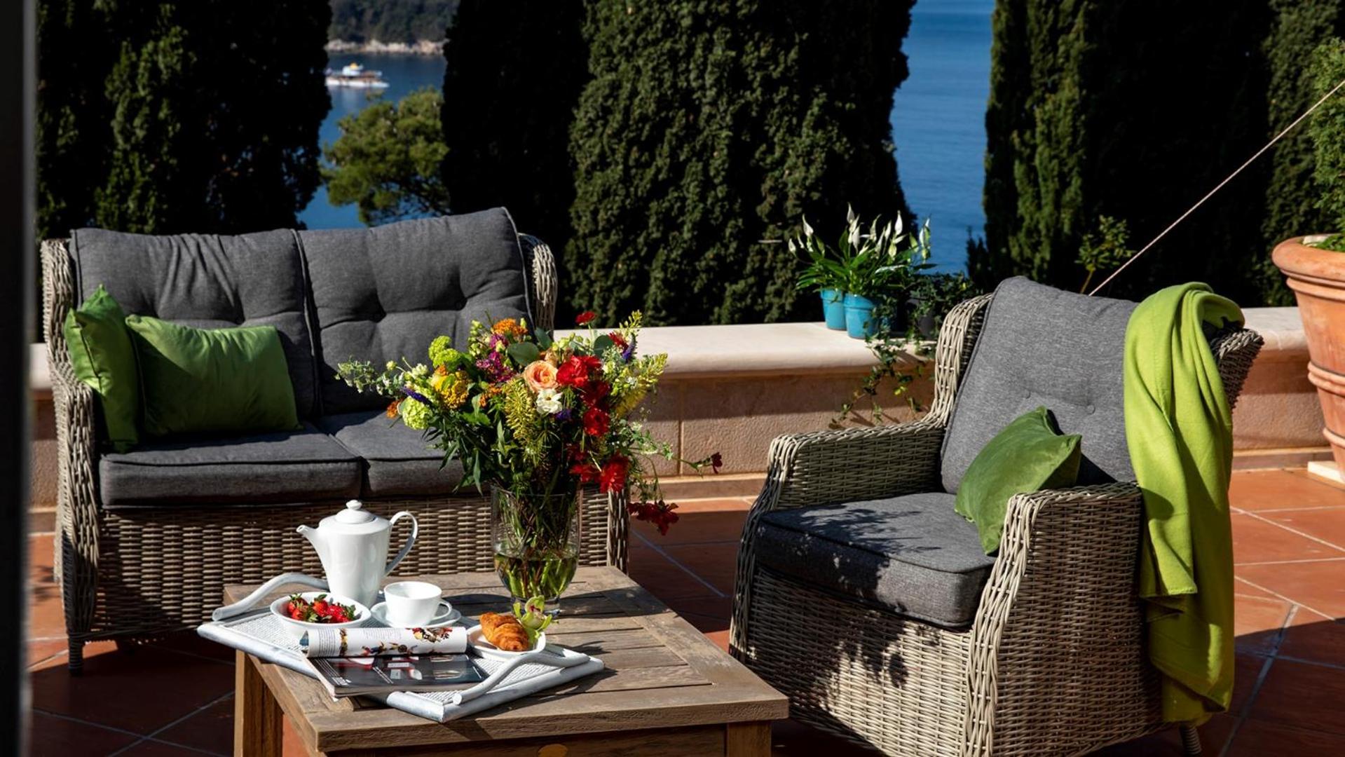 Luxury Villa Dubrovnik Palace near Old Town with pool