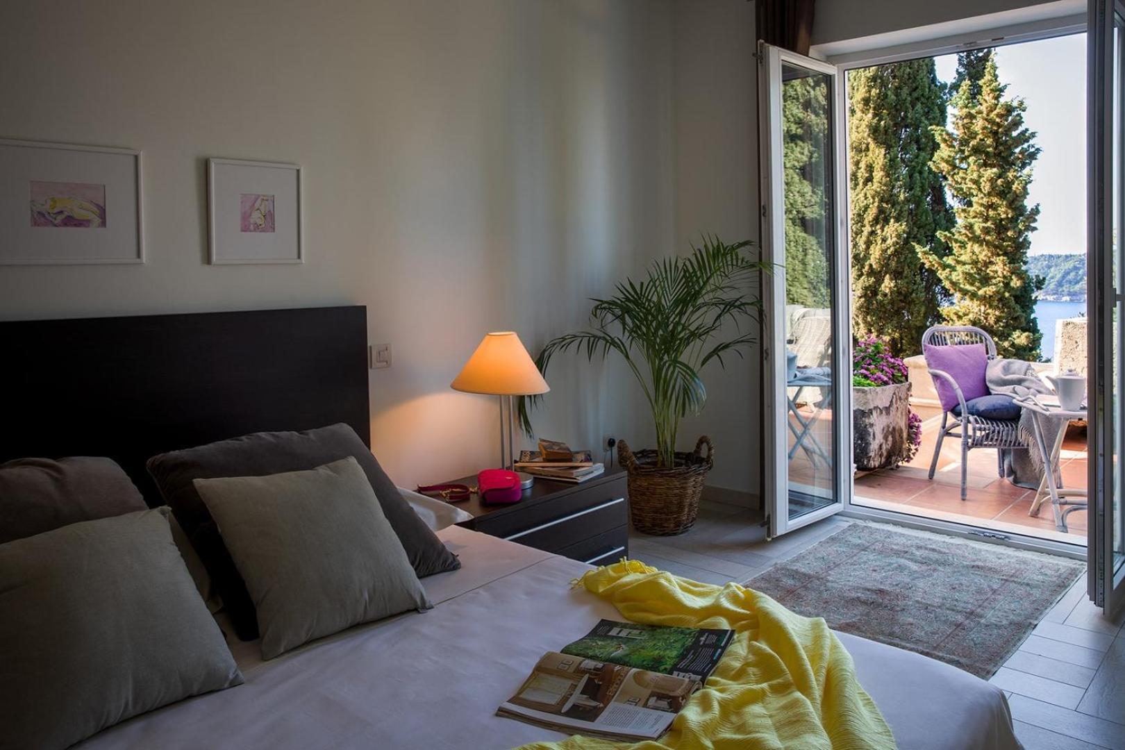 Luxury Villa Dubrovnik Palace near Old Town with pool