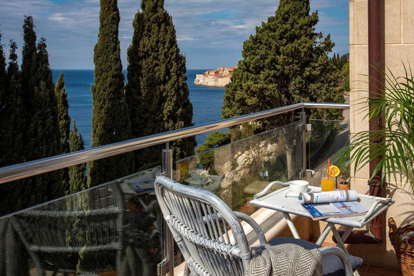 Luxury Villa Dubrovnik Palace near Old Town with pool