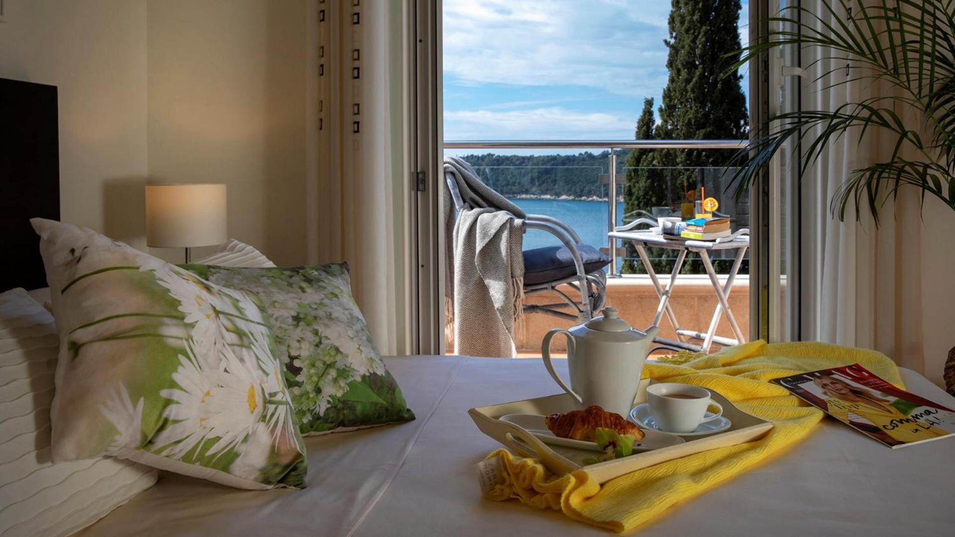 Luxury Villa Dubrovnik Palace near Old Town with pool