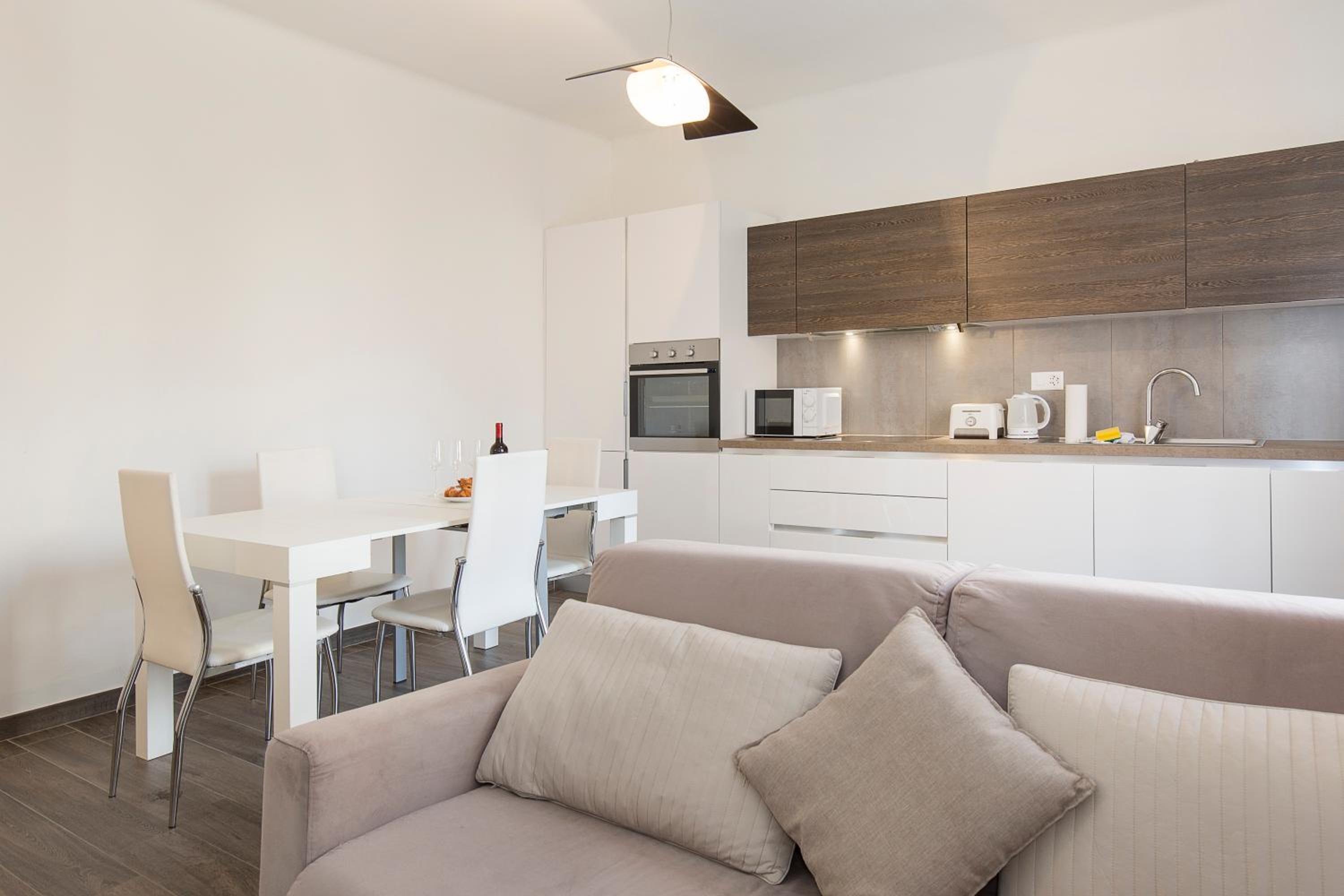 Maraini Apartments by Quokka 360 - strategic location near Lugano station