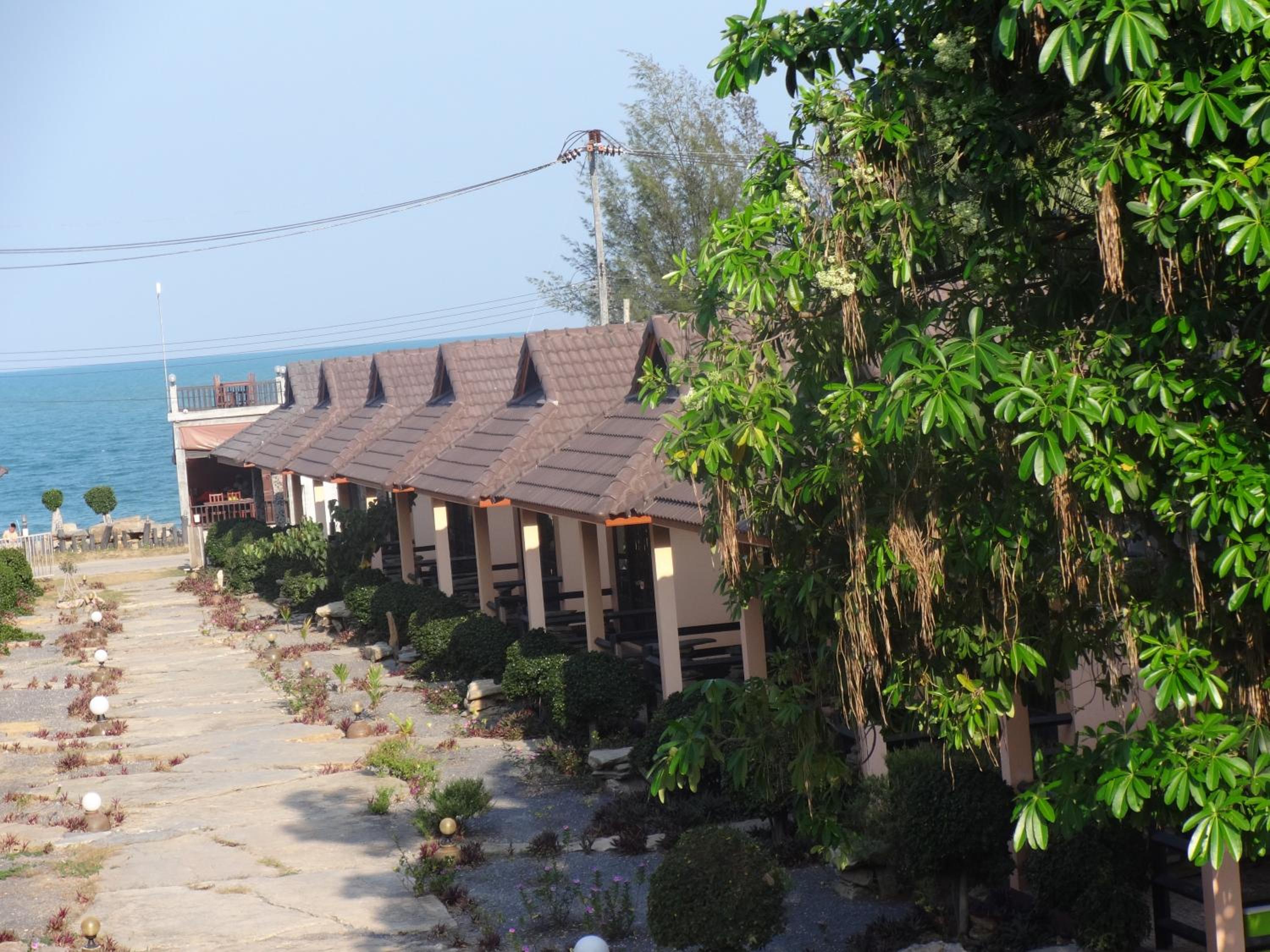 Needa Rock Resort