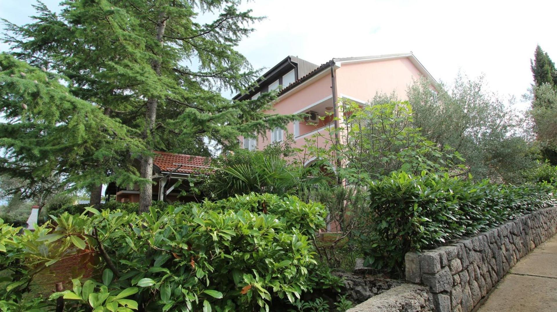 Apartment Rolih view 5