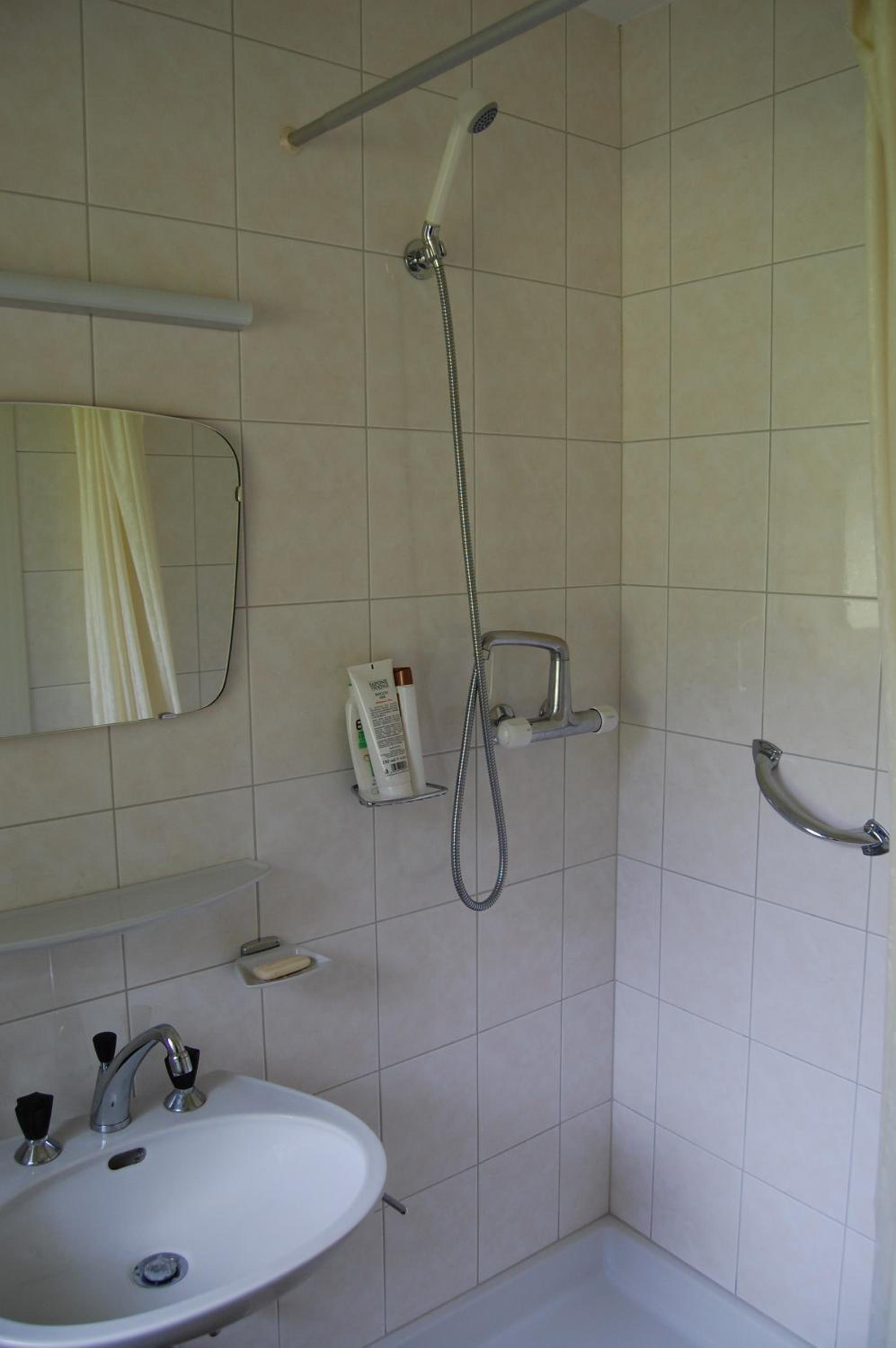 Photo 25