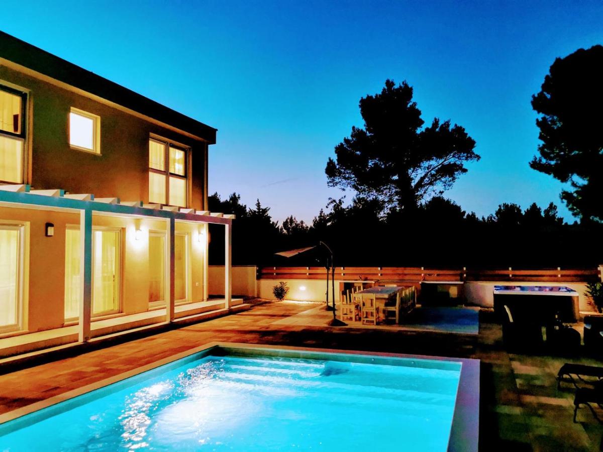 Villa OLIVIA - new and modern house with pool, souna, jacuzzi & playground, Ližnjan - Istra view 2
