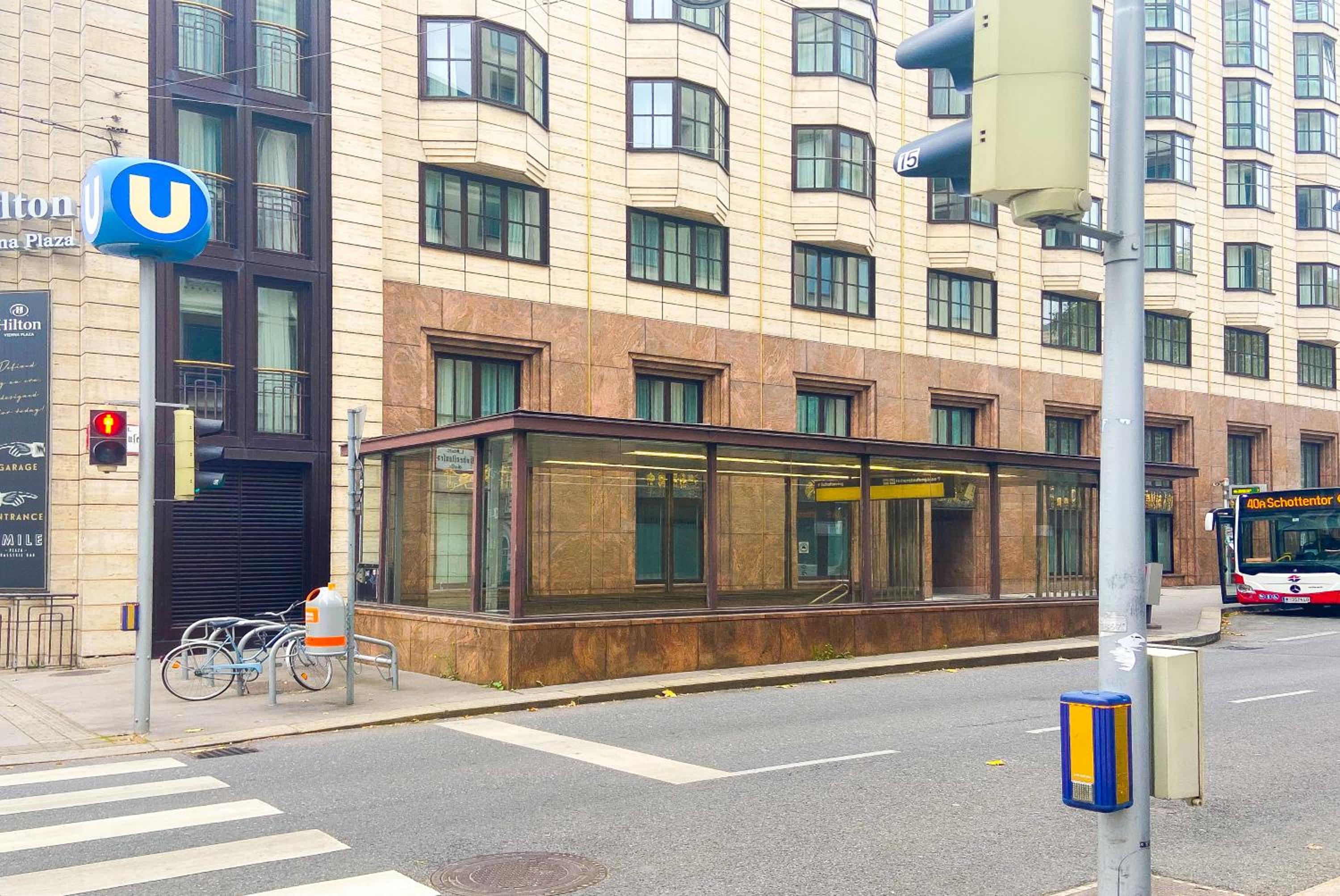 Central Apartment for 4 near City Center & Metro U2