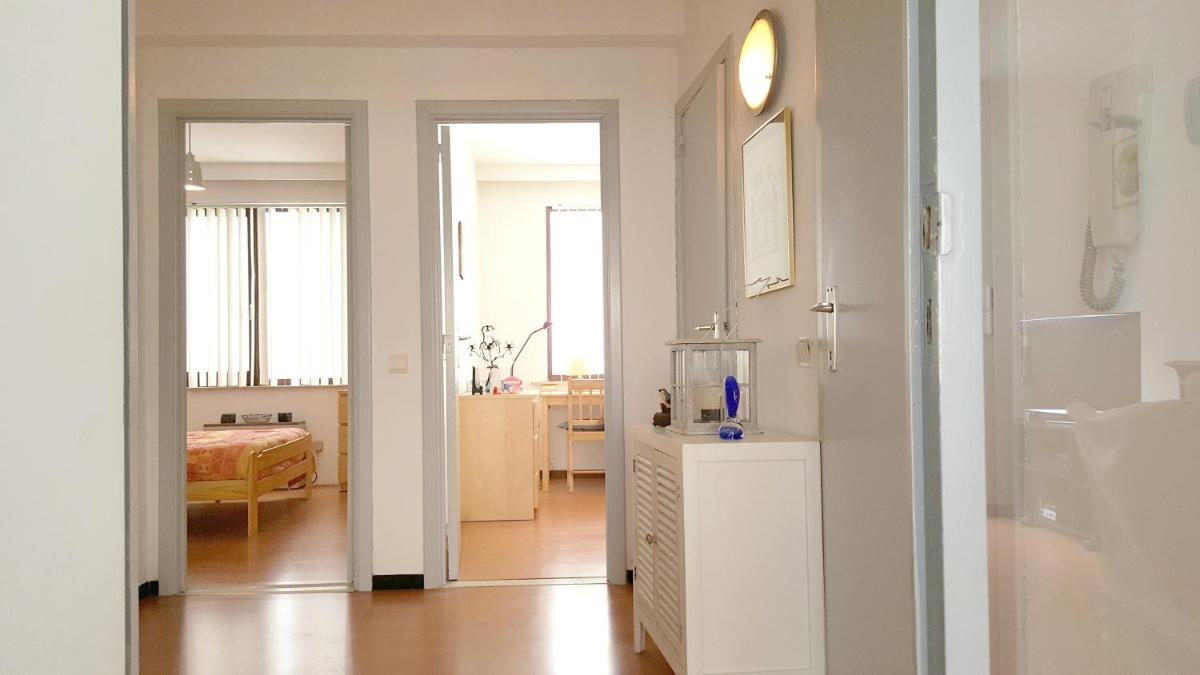 2 bedrooms appartement at Oostende 500 m away from the beach with balcony and wifi