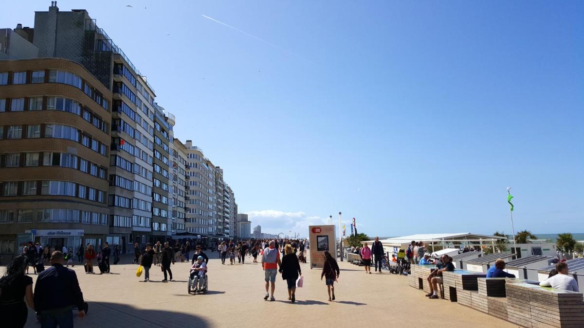 2 bedrooms appartement at Oostende 500 m away from the beach with balcony and wifi
