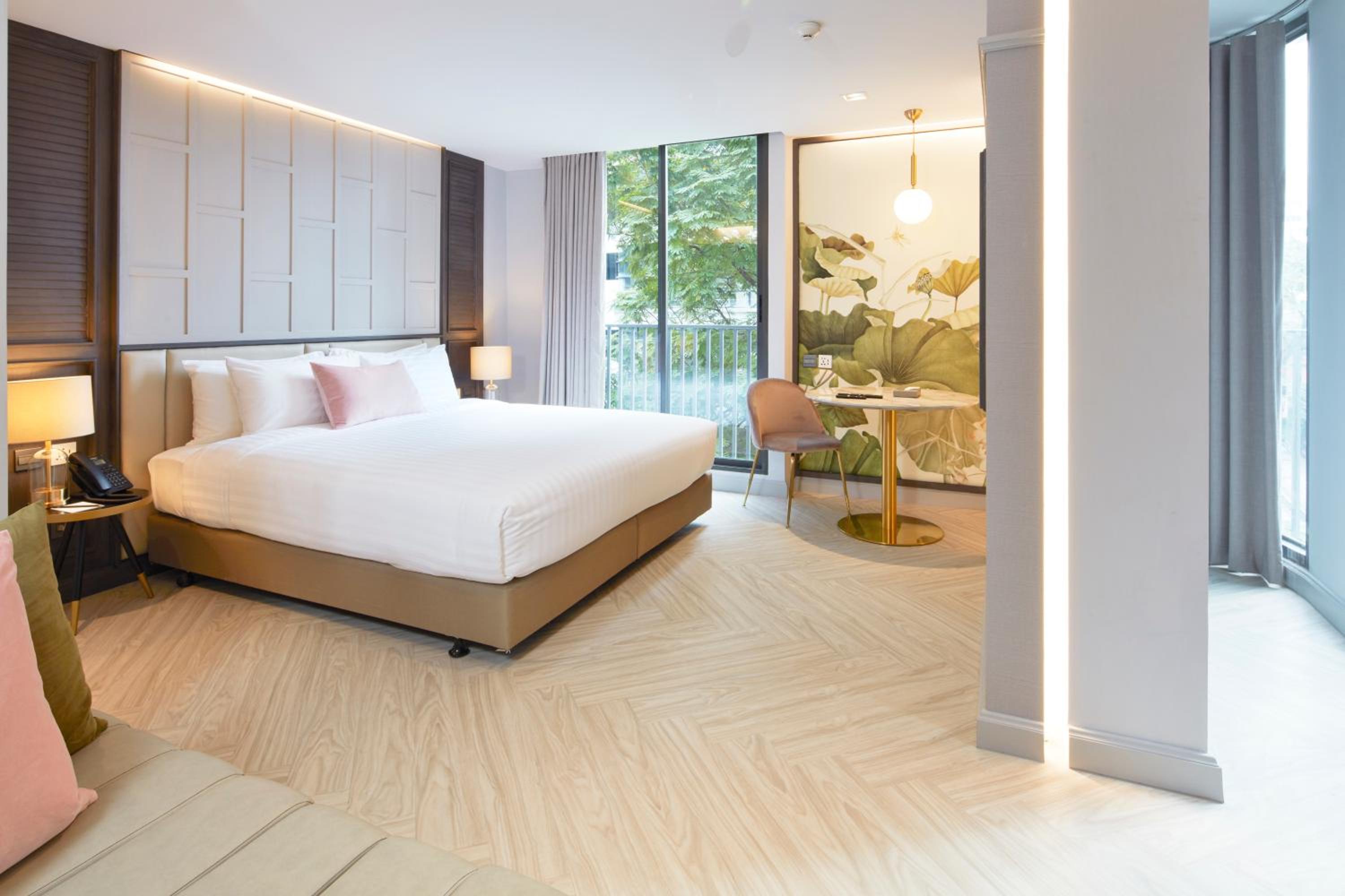The Quarter Ploenchit by UHG
