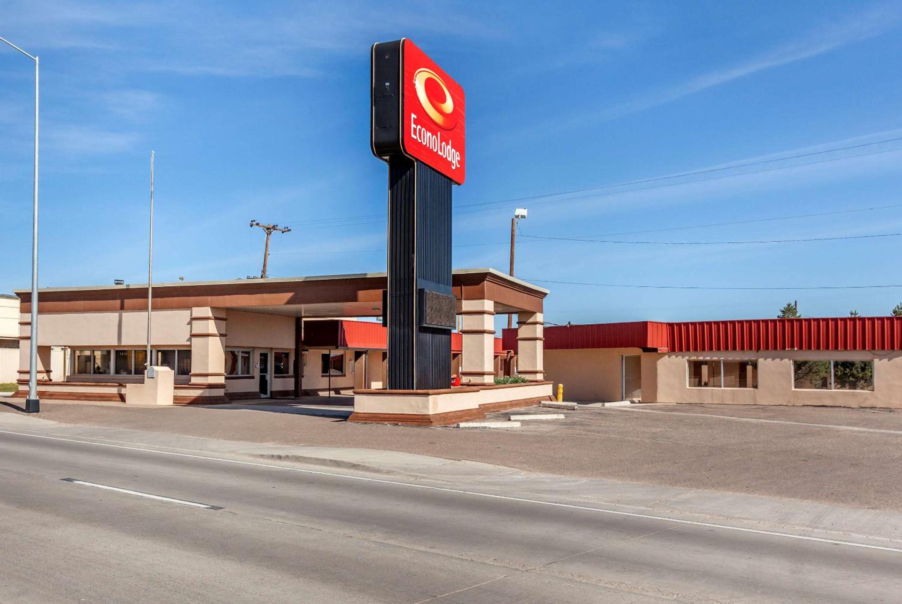 Econo Lodge Clovis view 3