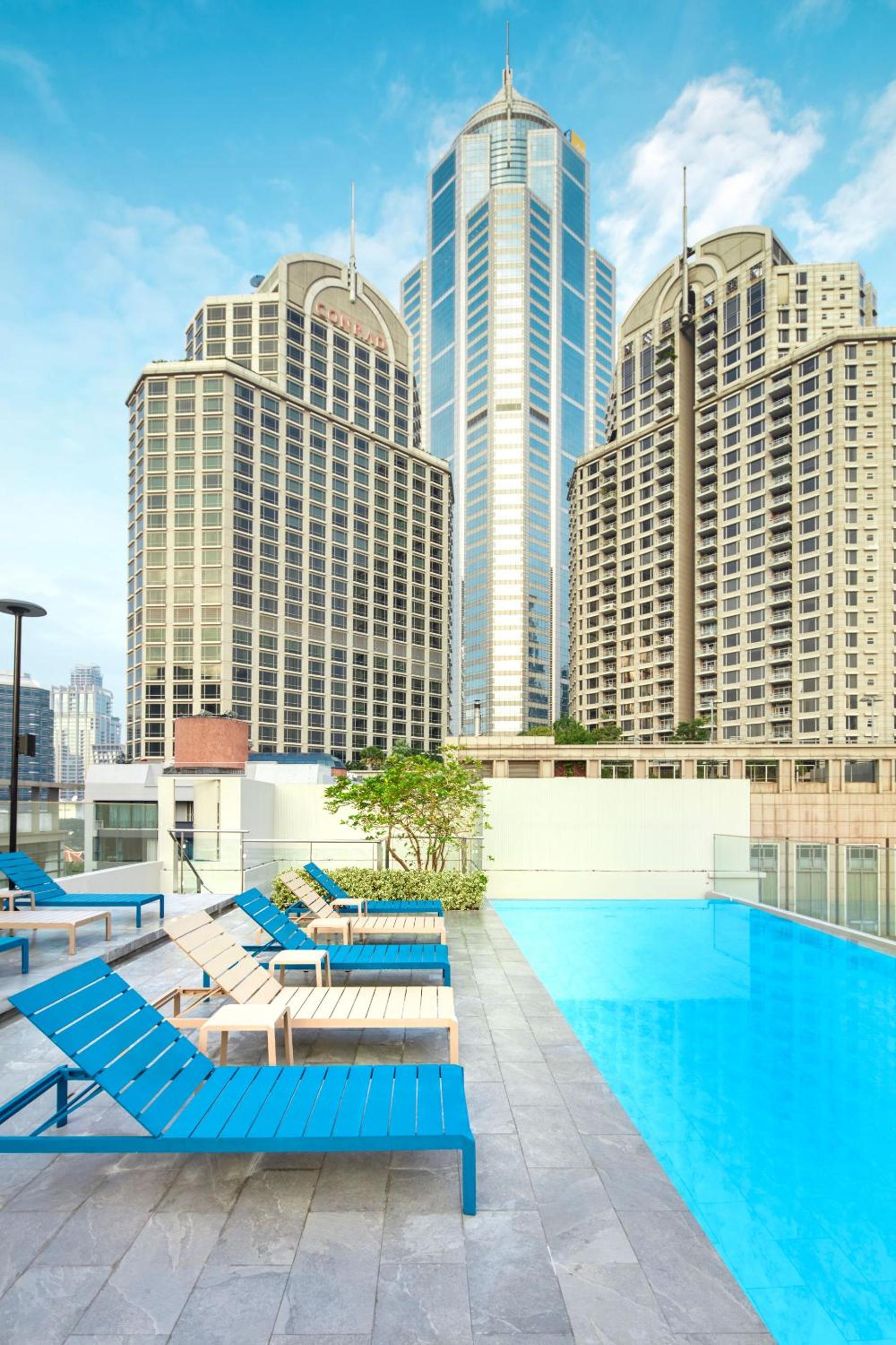 The Quarter Ploenchit by UHG