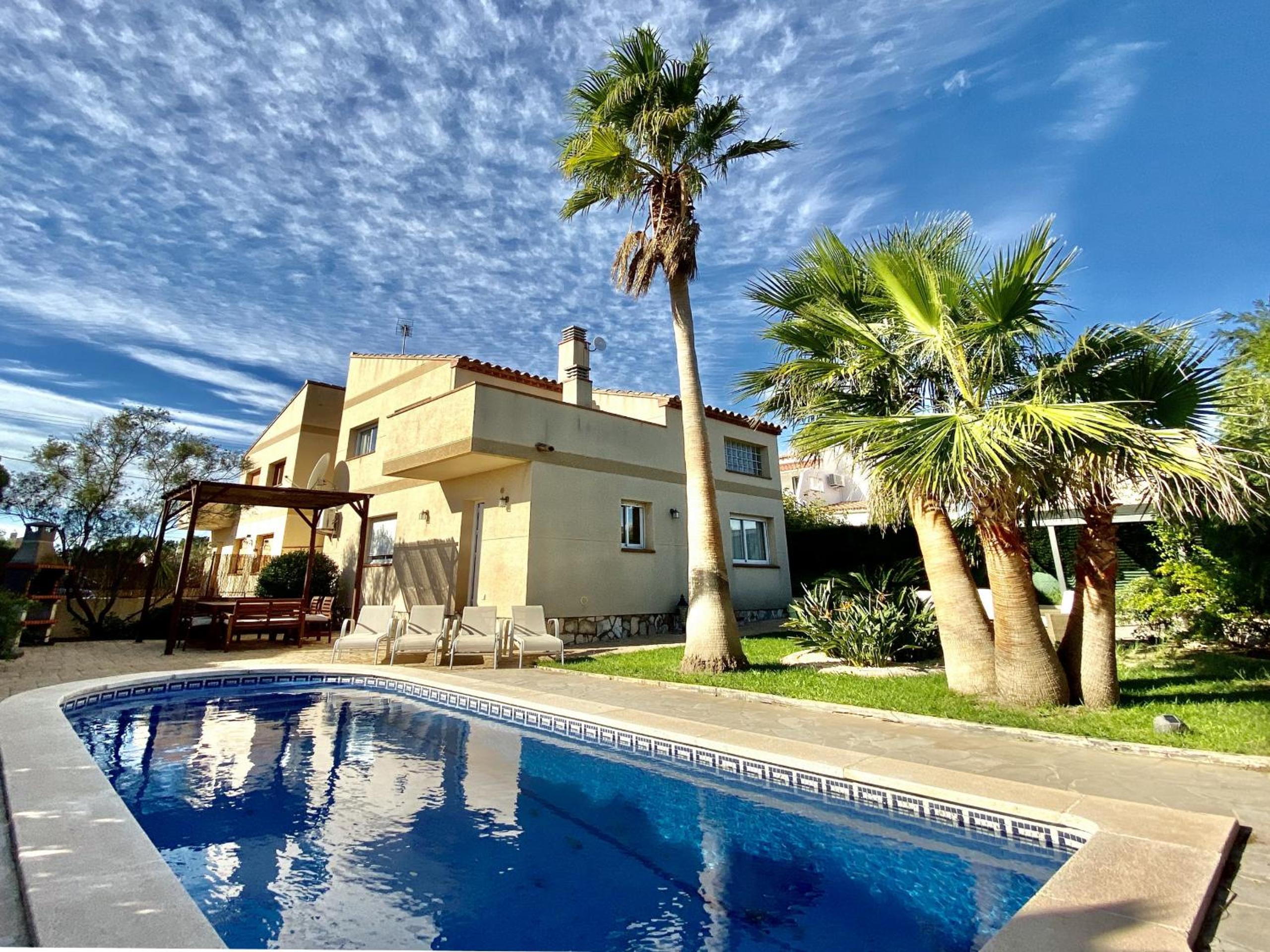 Villa Martina 4 bedroom villa with air conditioning & private swimming pool ideal for families photo 4