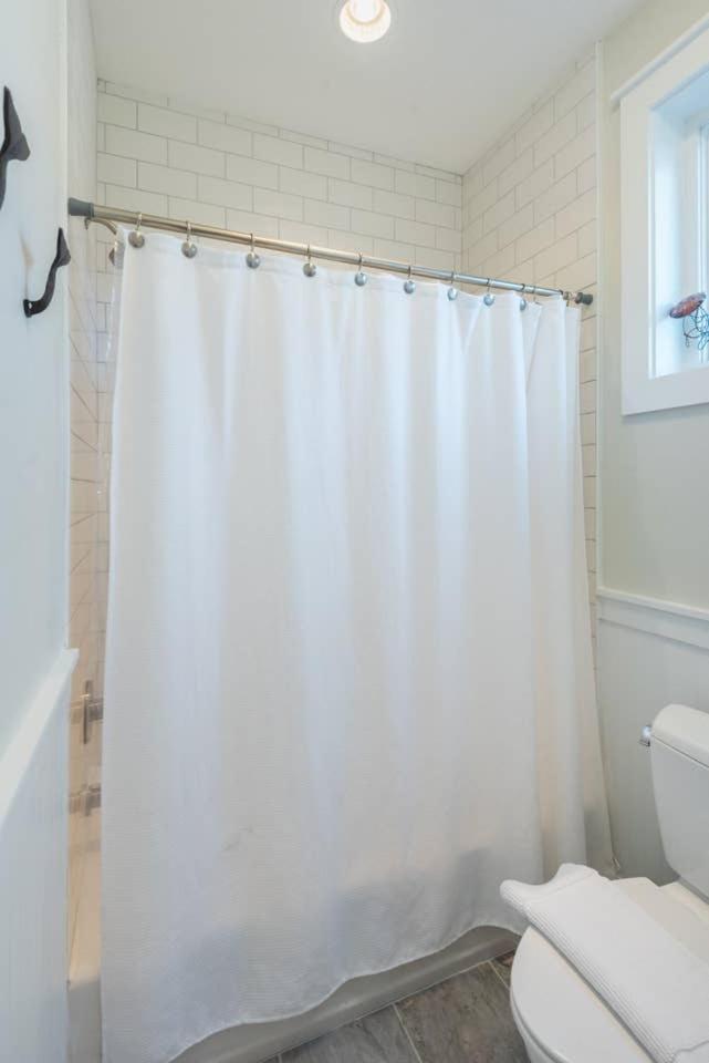 316 E Hudson - The High Tides - Hot Tub - 4 Bedrooms