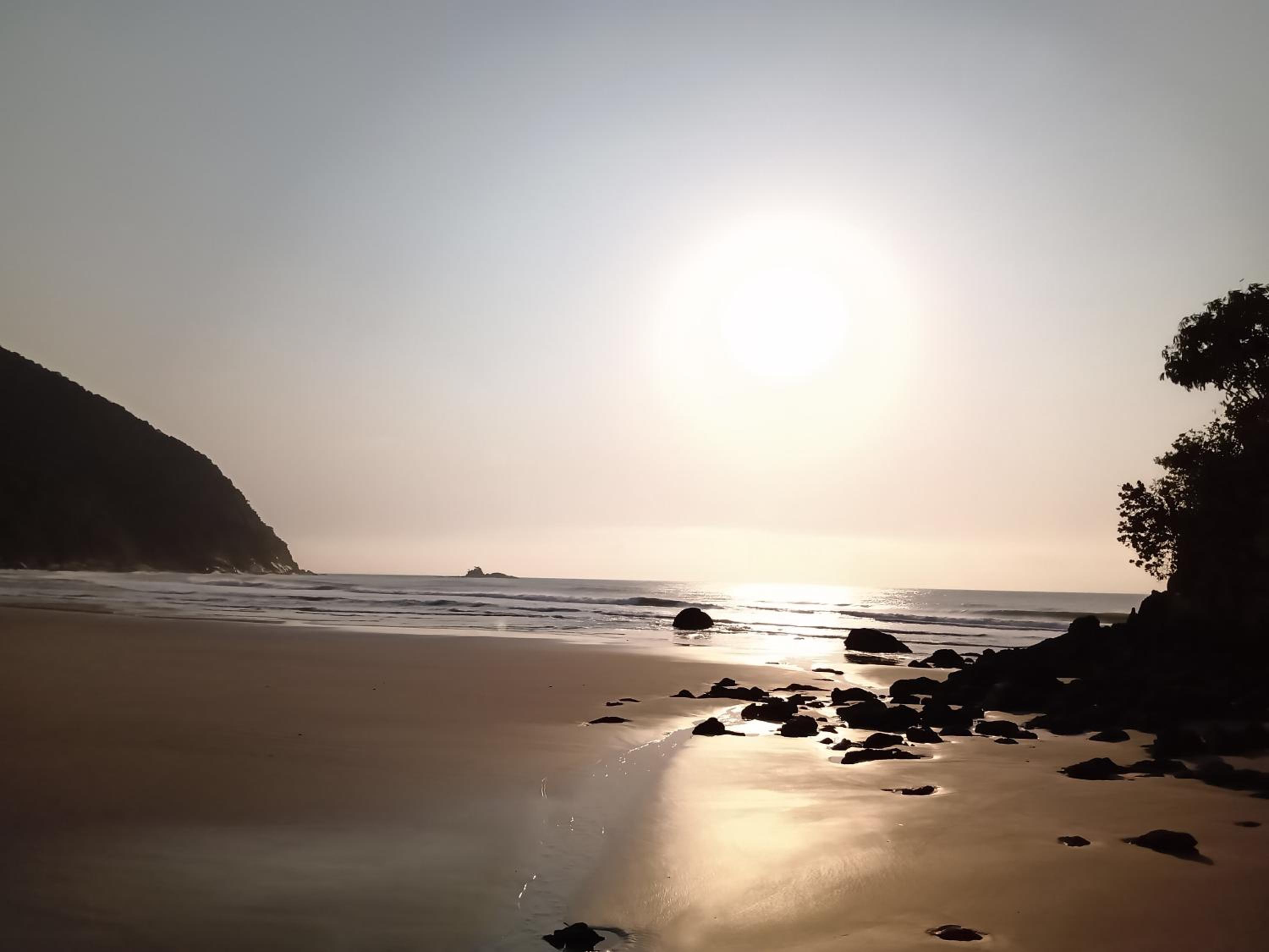 LINDO SOBRADO GUARUJÁ