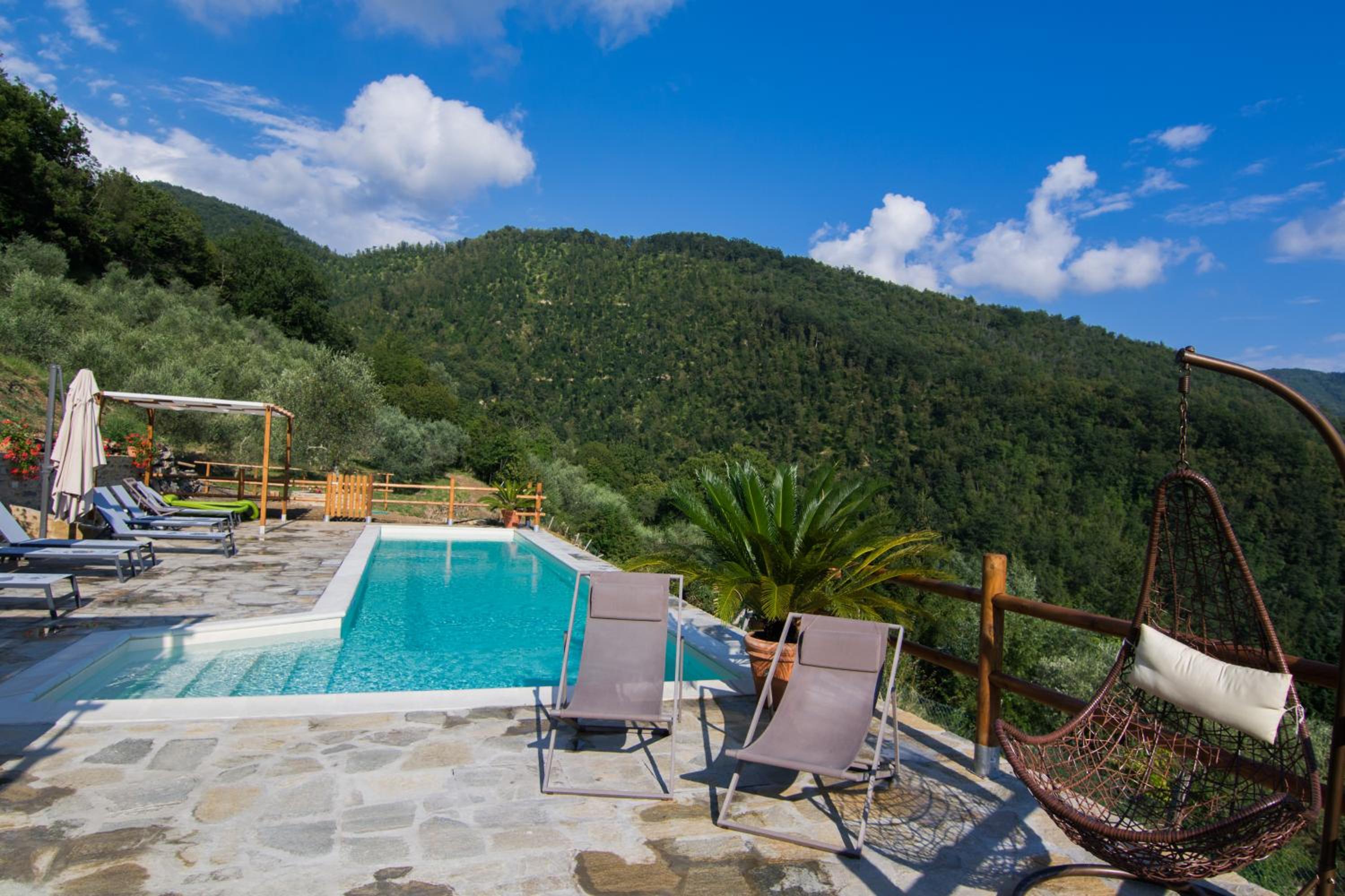Agriturismo Casa Turchetti -Nature & Pool & Relax tra Lunigiana, Nord Toscana e Cinque Terre