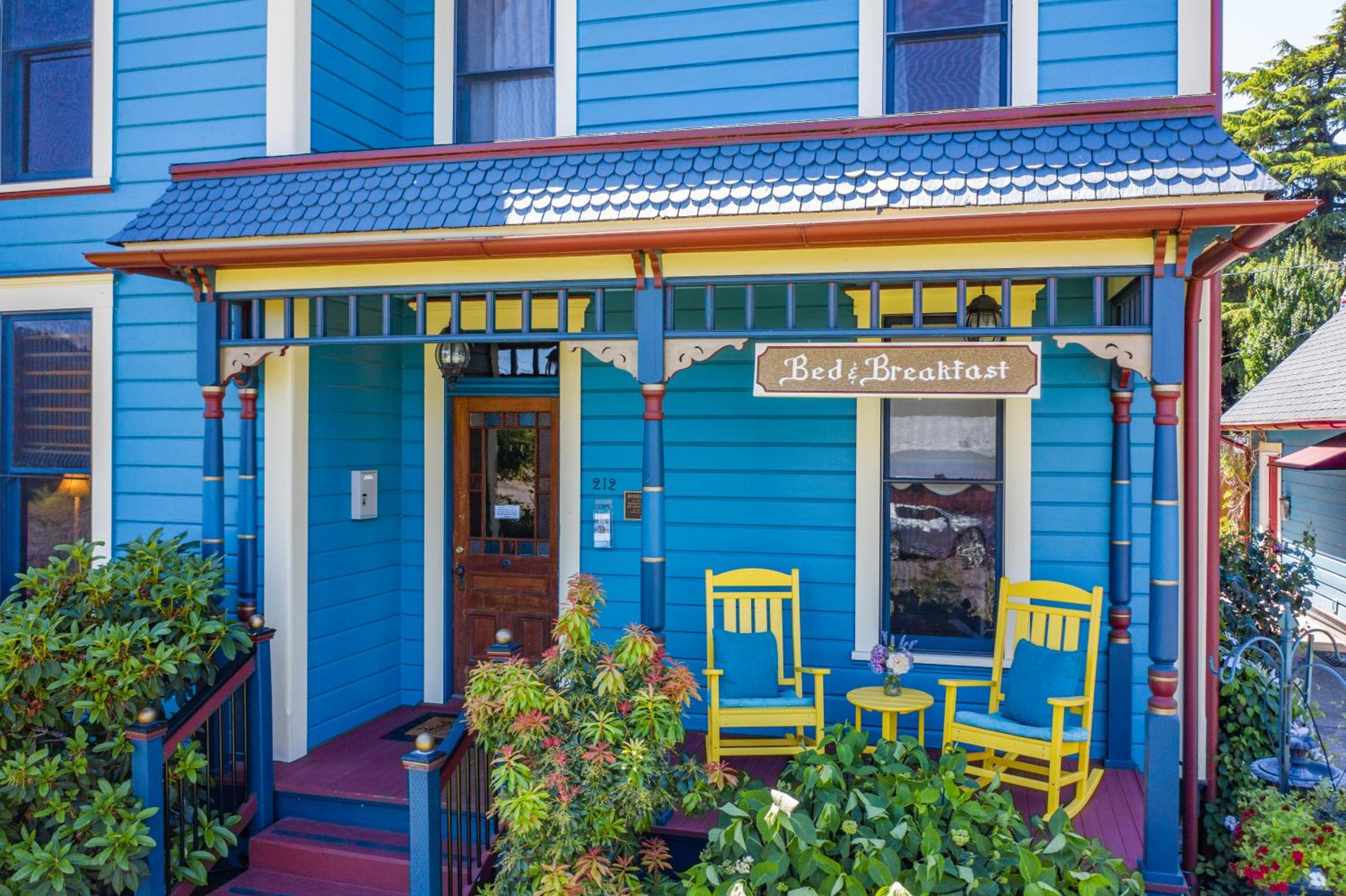 Albany Vacations - MaMere's Guest House - Property Image 4