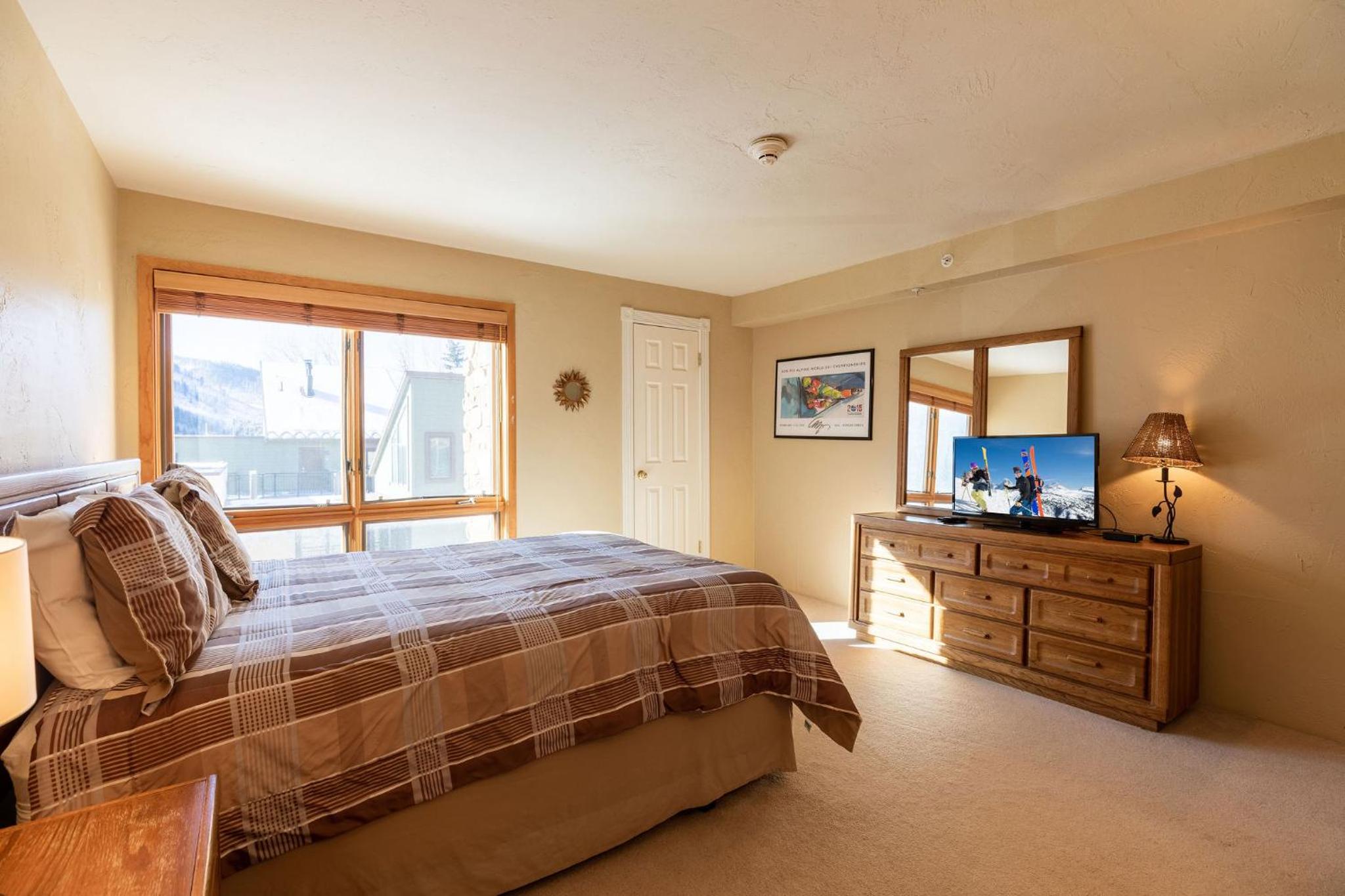 Breakaway West - Studio, 2,3 Bedrooms by Vail Realty