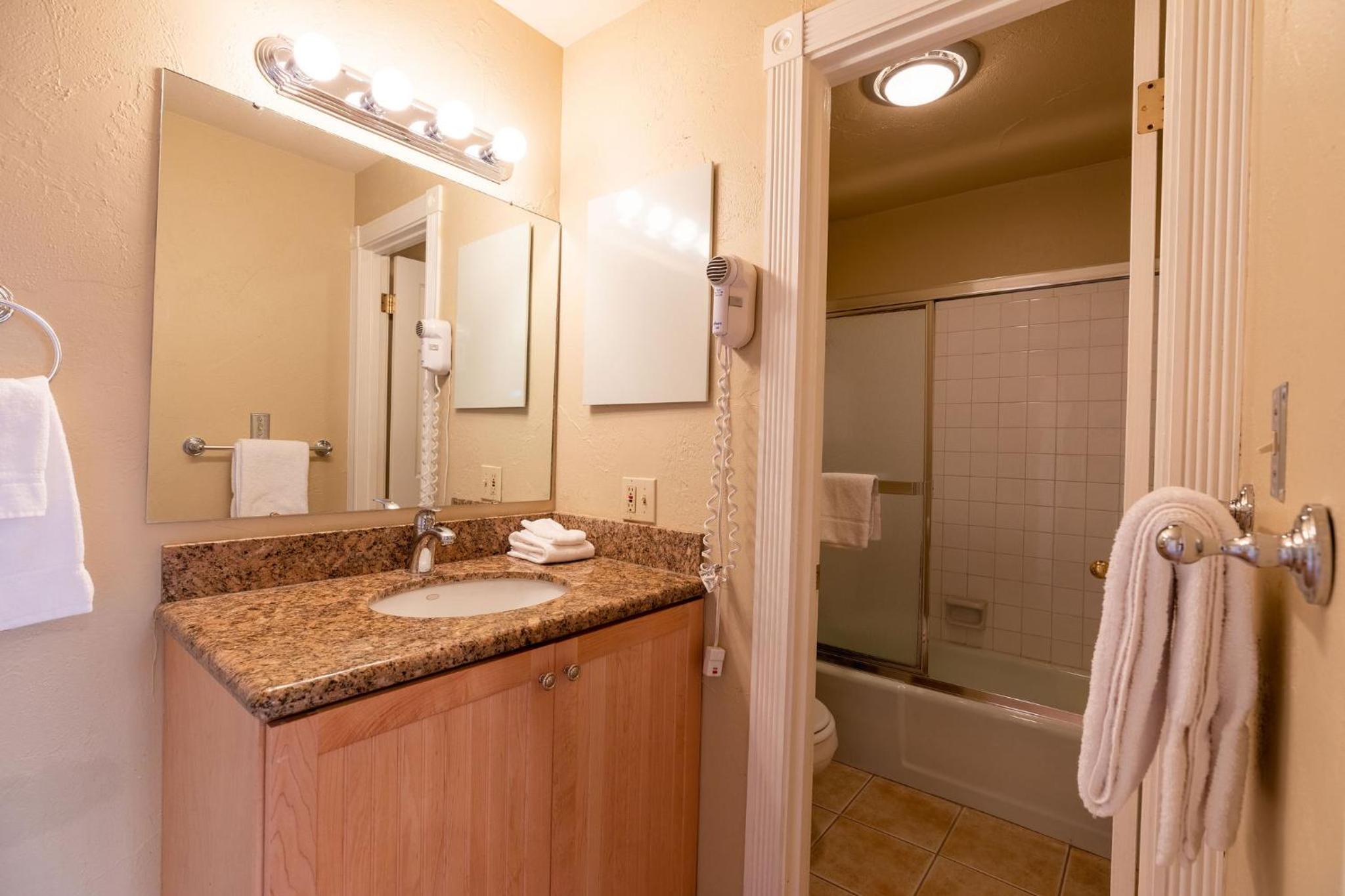 Breakaway West - Studio, 2,3 Bedrooms by Vail Realty