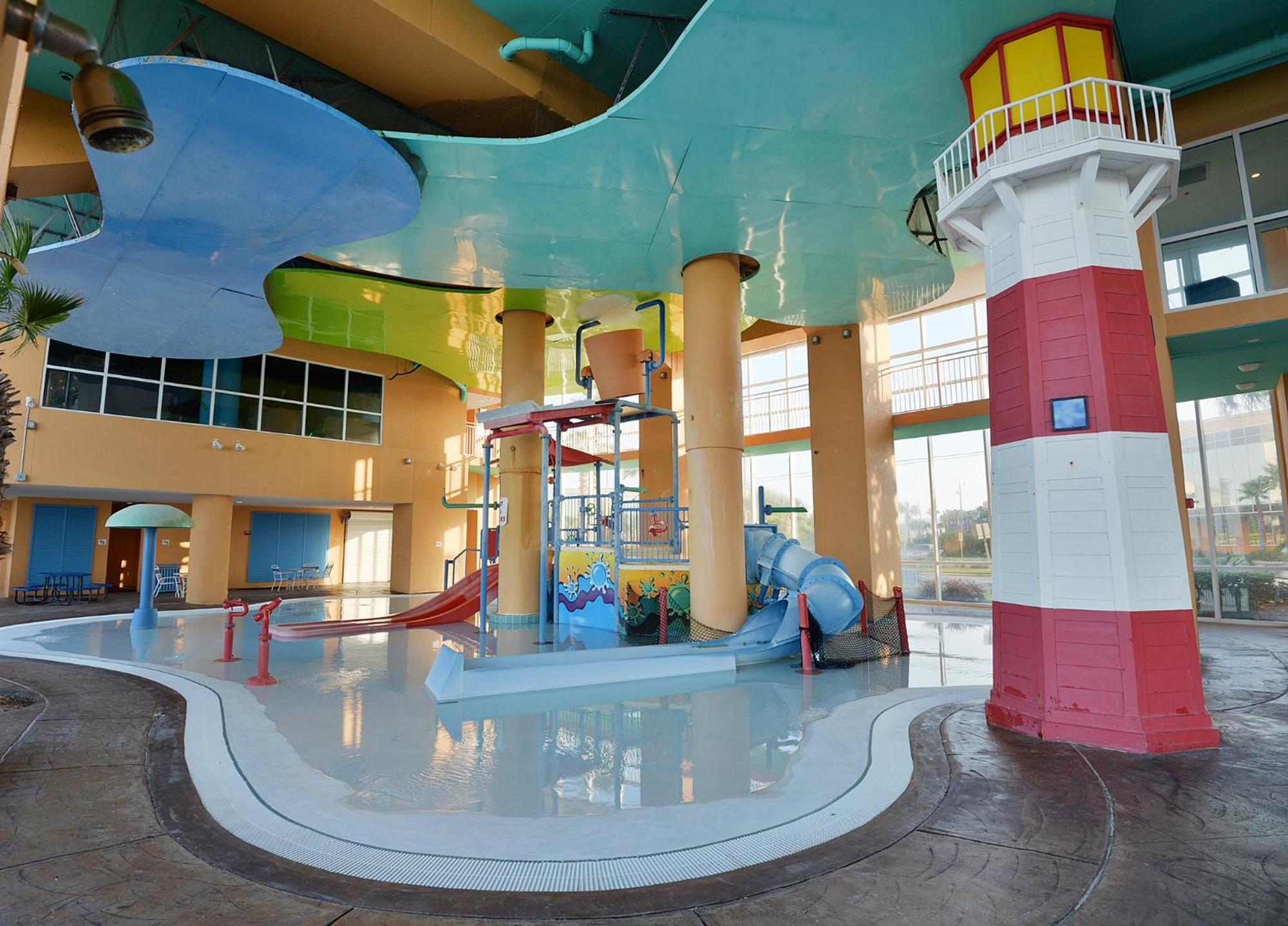 Splash 1204 E view 4