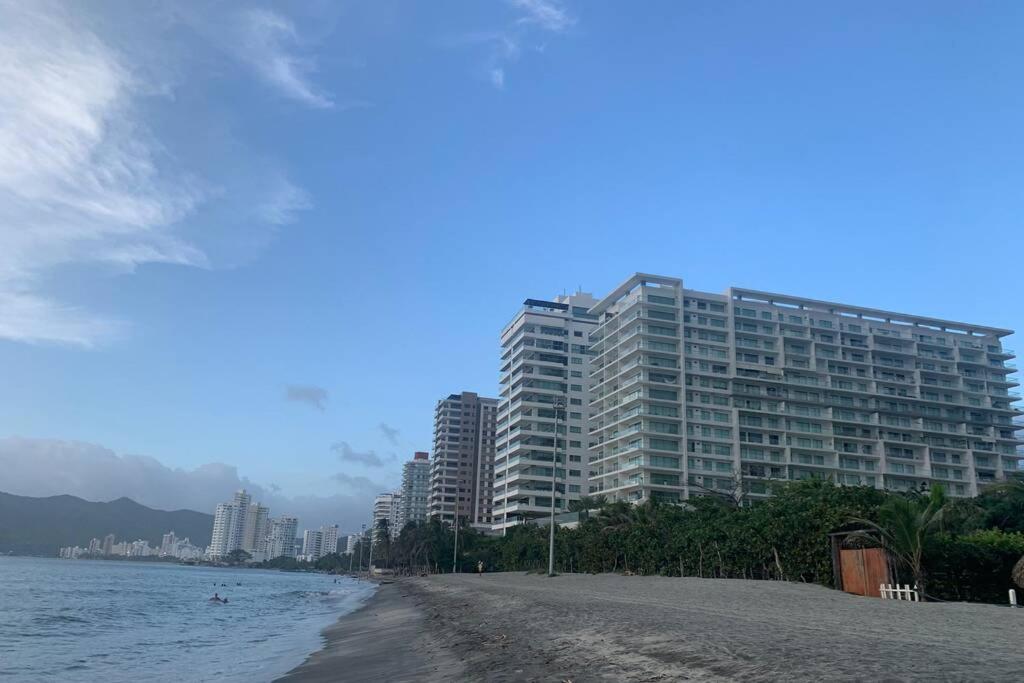 Exclusivo Aptartamento Vista al Mar 2 HAB 3 Baños AC WiFi GYM Playa Bello Horizonte view 5