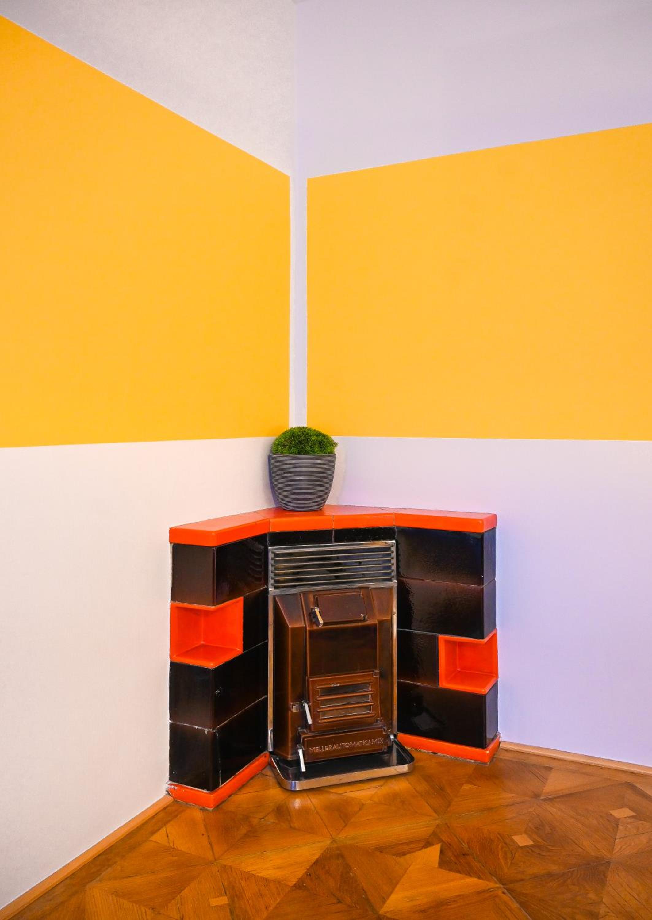 Spacious Apartment for 4 near Ringstrasse & Metro U2