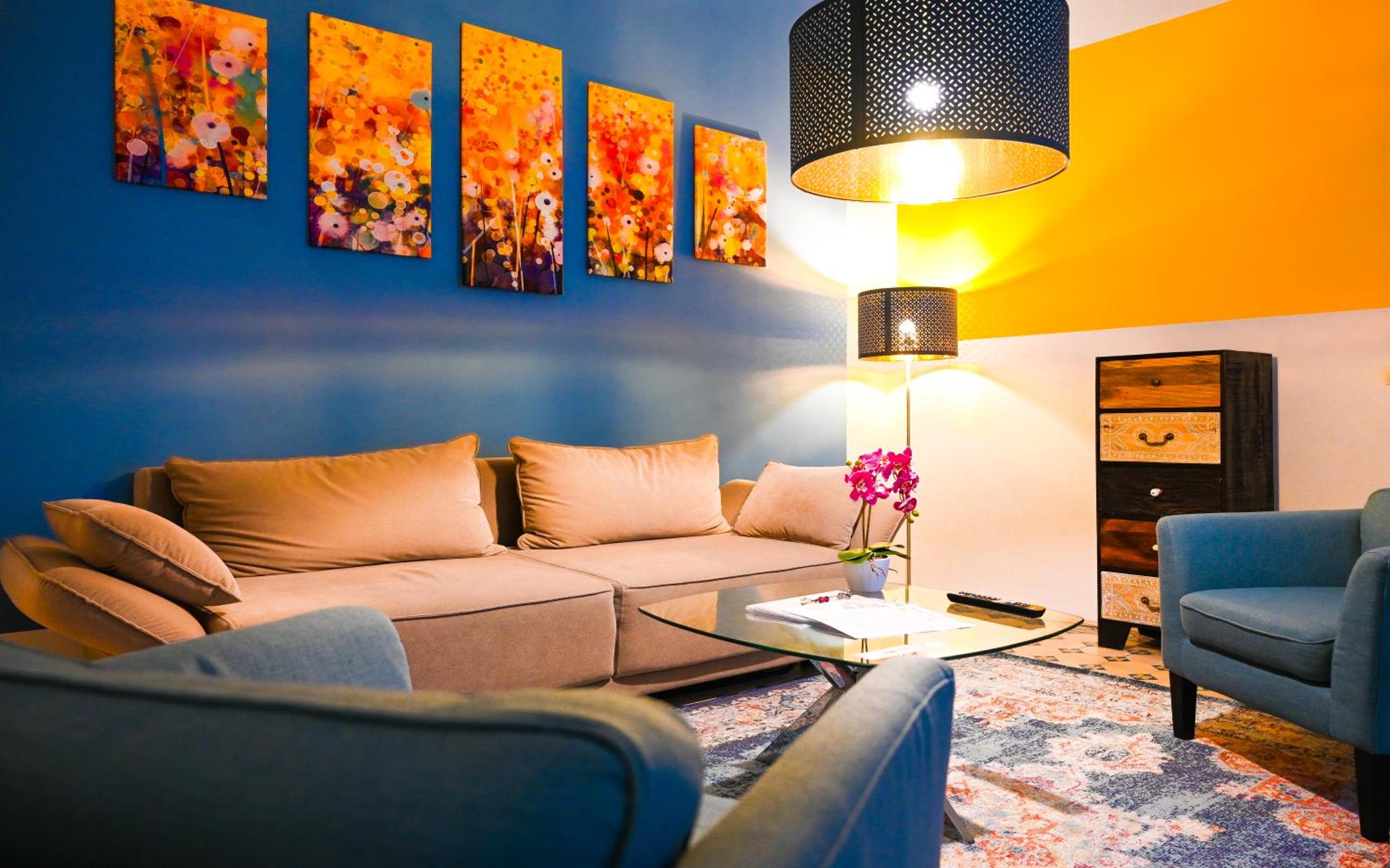 Spacious Apartment for 4 near Ringstrasse & Metro U2