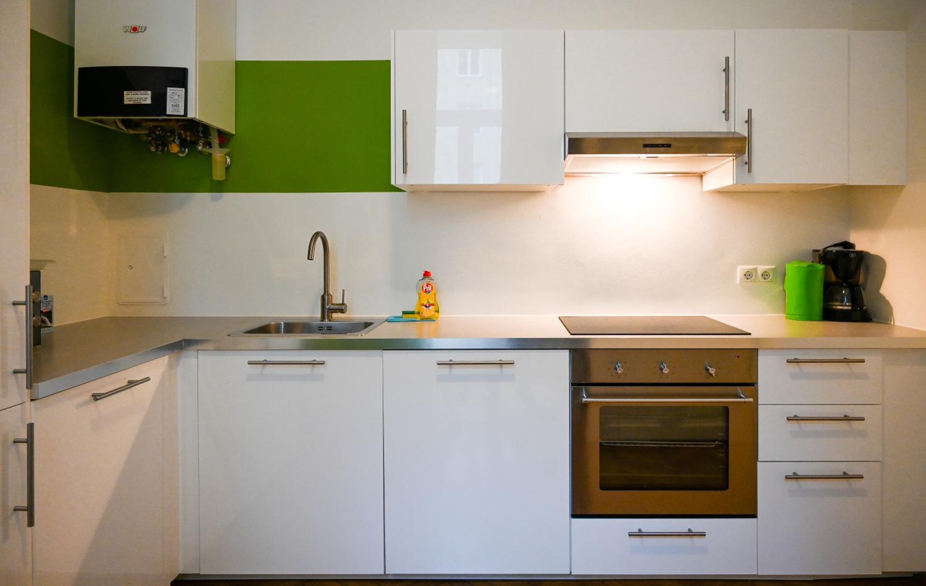 Spacious Apartment for 4 near Ringstrasse & Metro U2