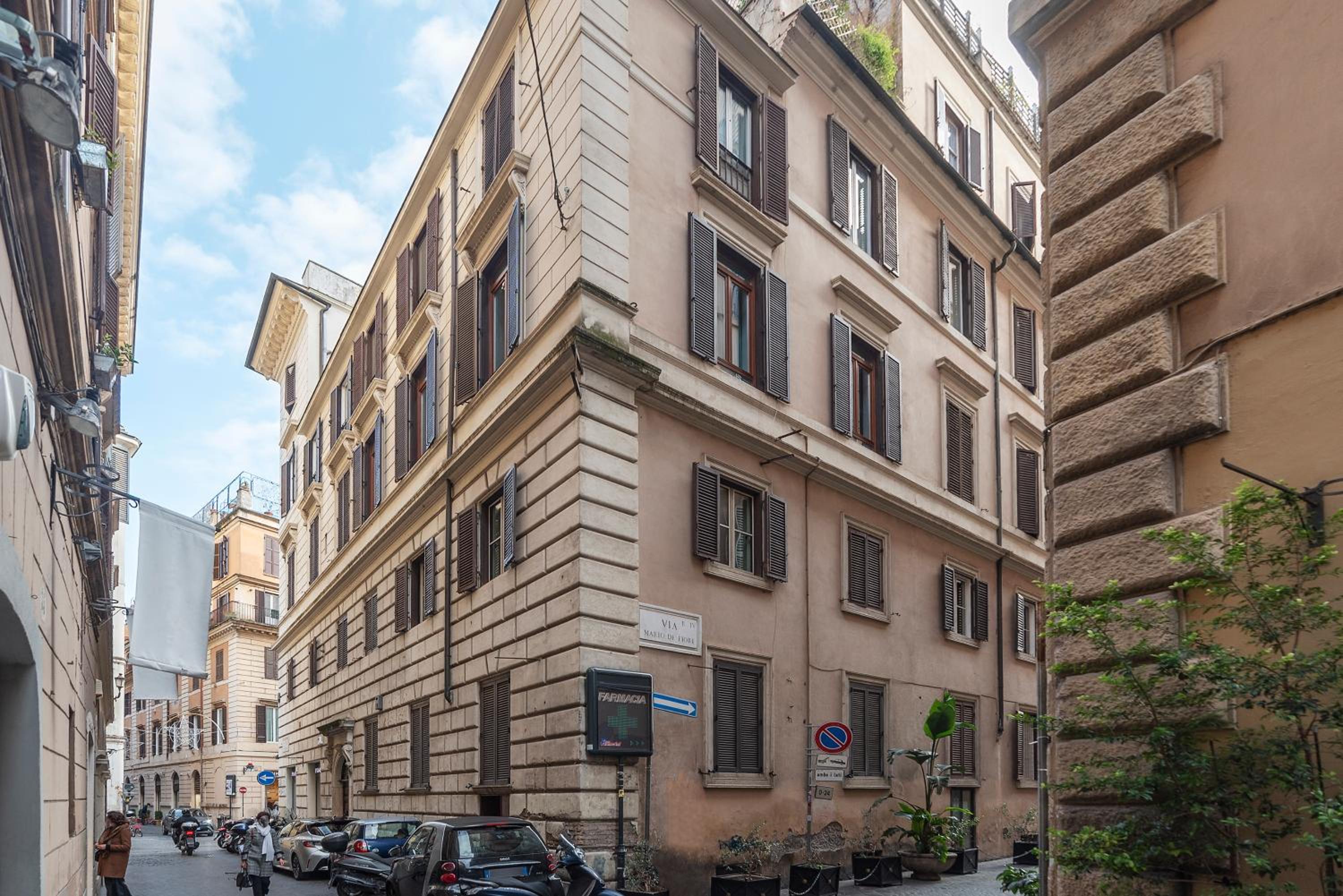 GuestHost - Piazza di Spagna Elegant Apartment