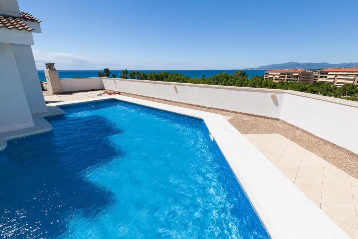 UHC AIGUADOLÇ FAMILY APARTMENTS photo 1