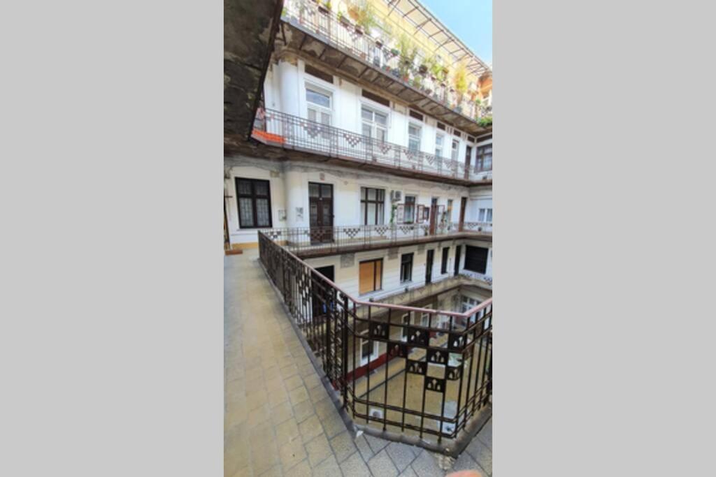 A nice apartment in the heart of Budapest. view 4