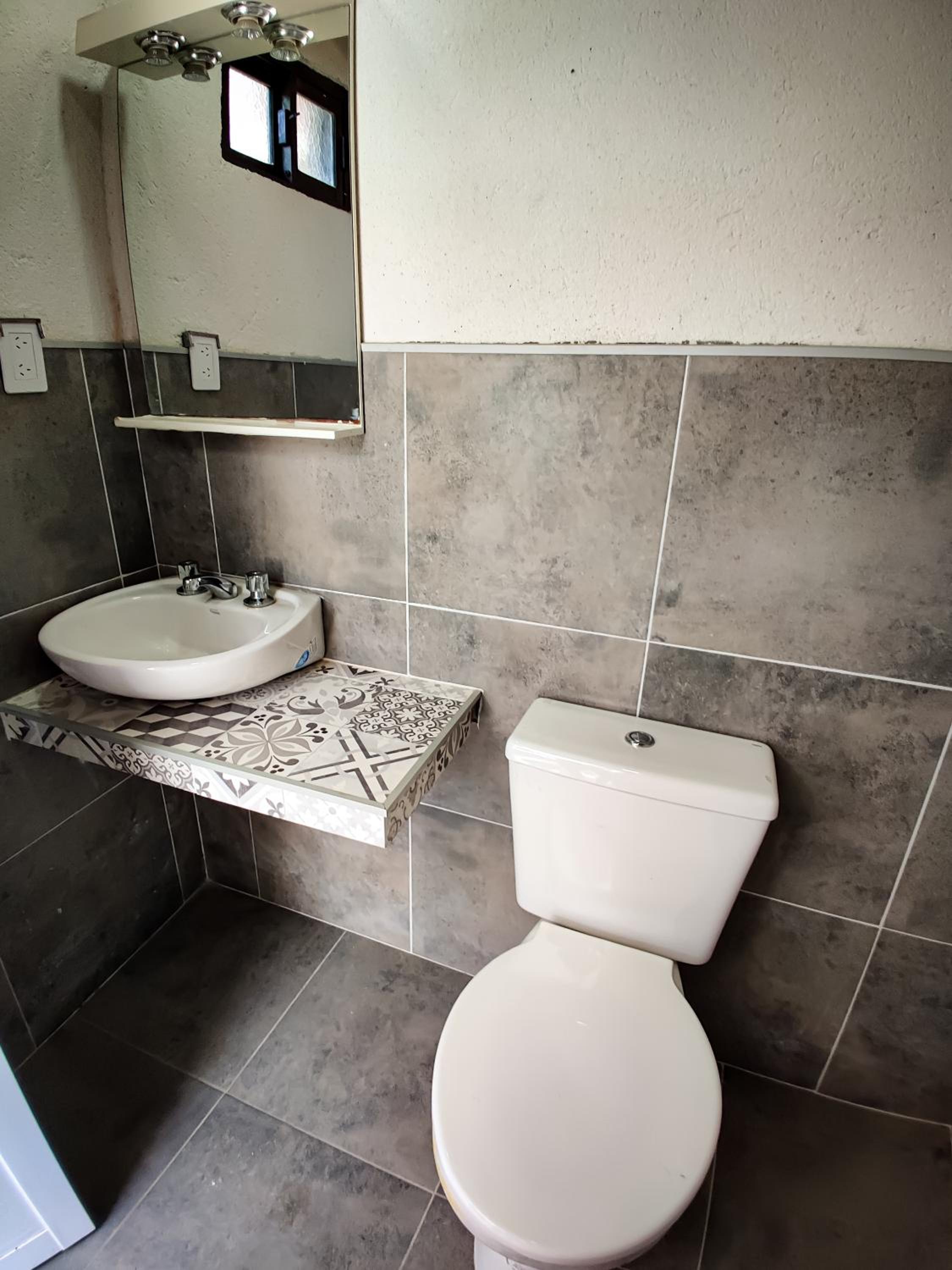 ViviSierras, Carlos Paz casa centro frente al lago, pileta climatizada, 4 dormitorios, 3 baños, quincho