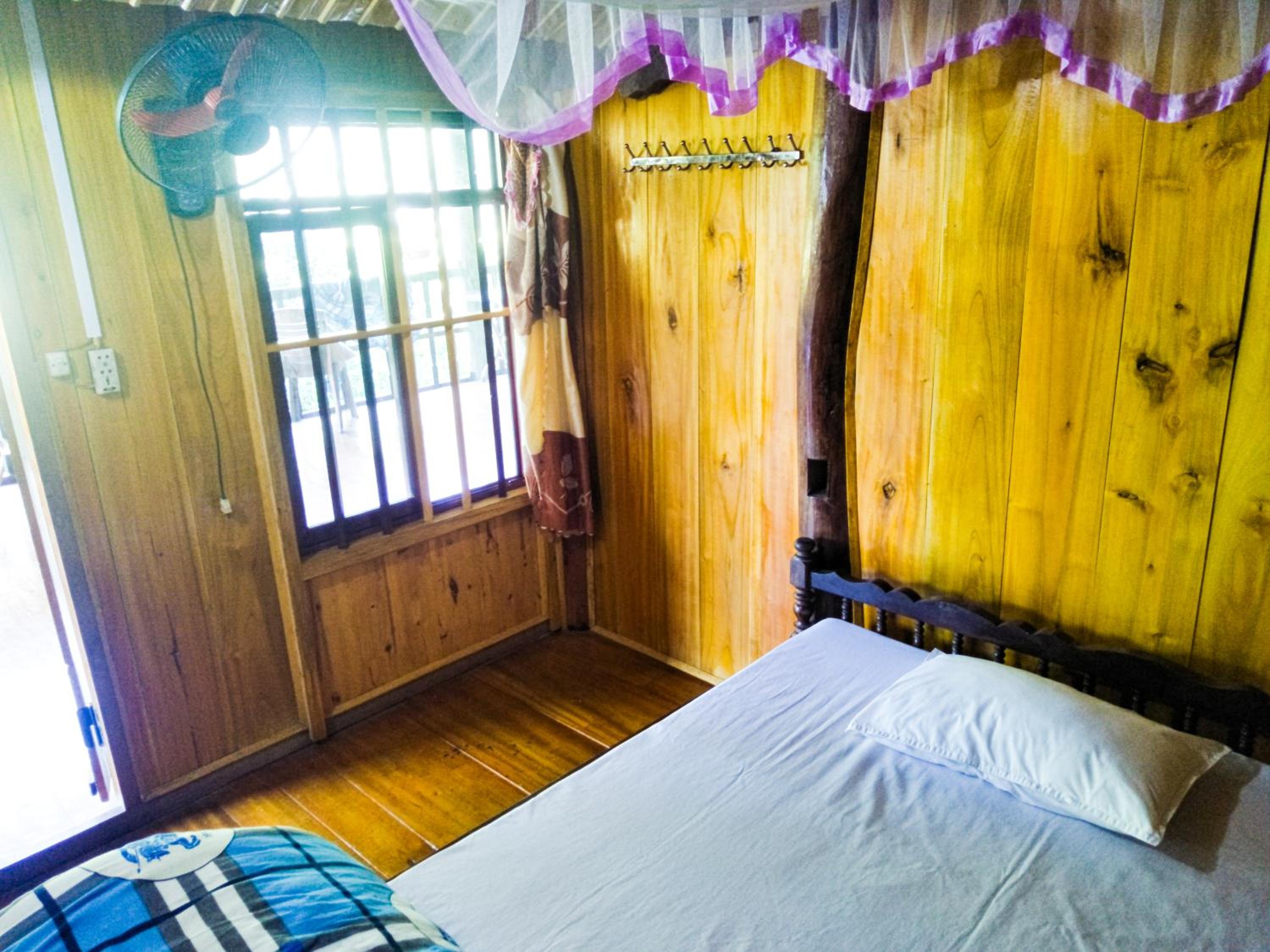 Ba Be lake-Huyền Hào Homestay