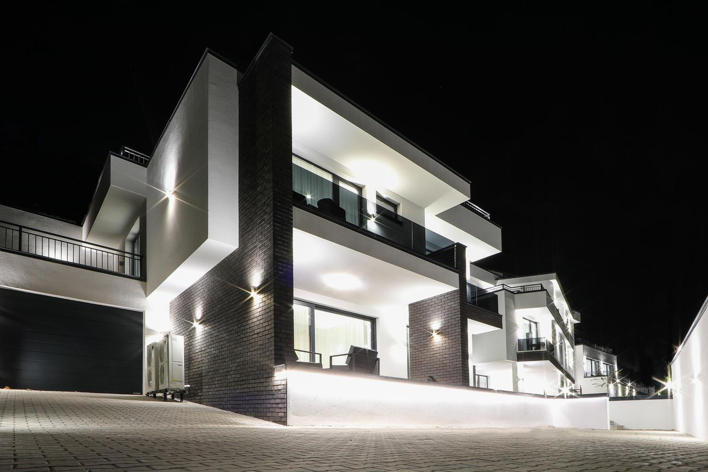 GRAFFIT Luxury houses