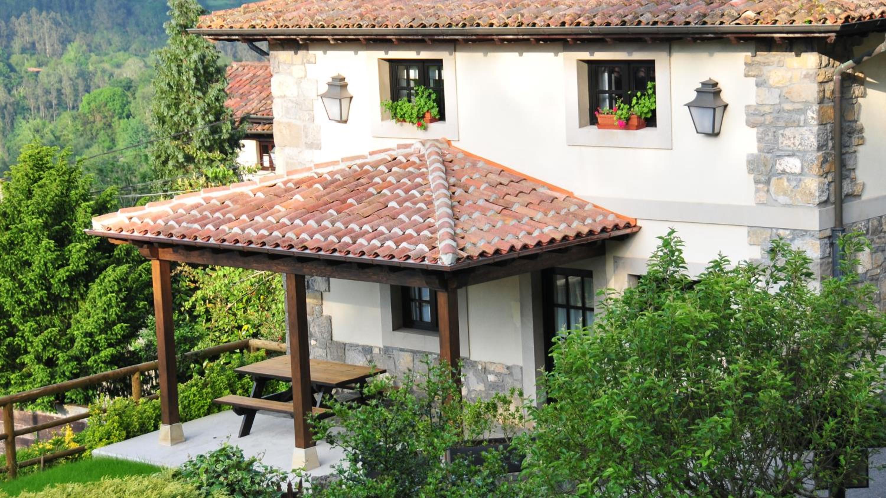 Casas Rurales El Llugarón view 4