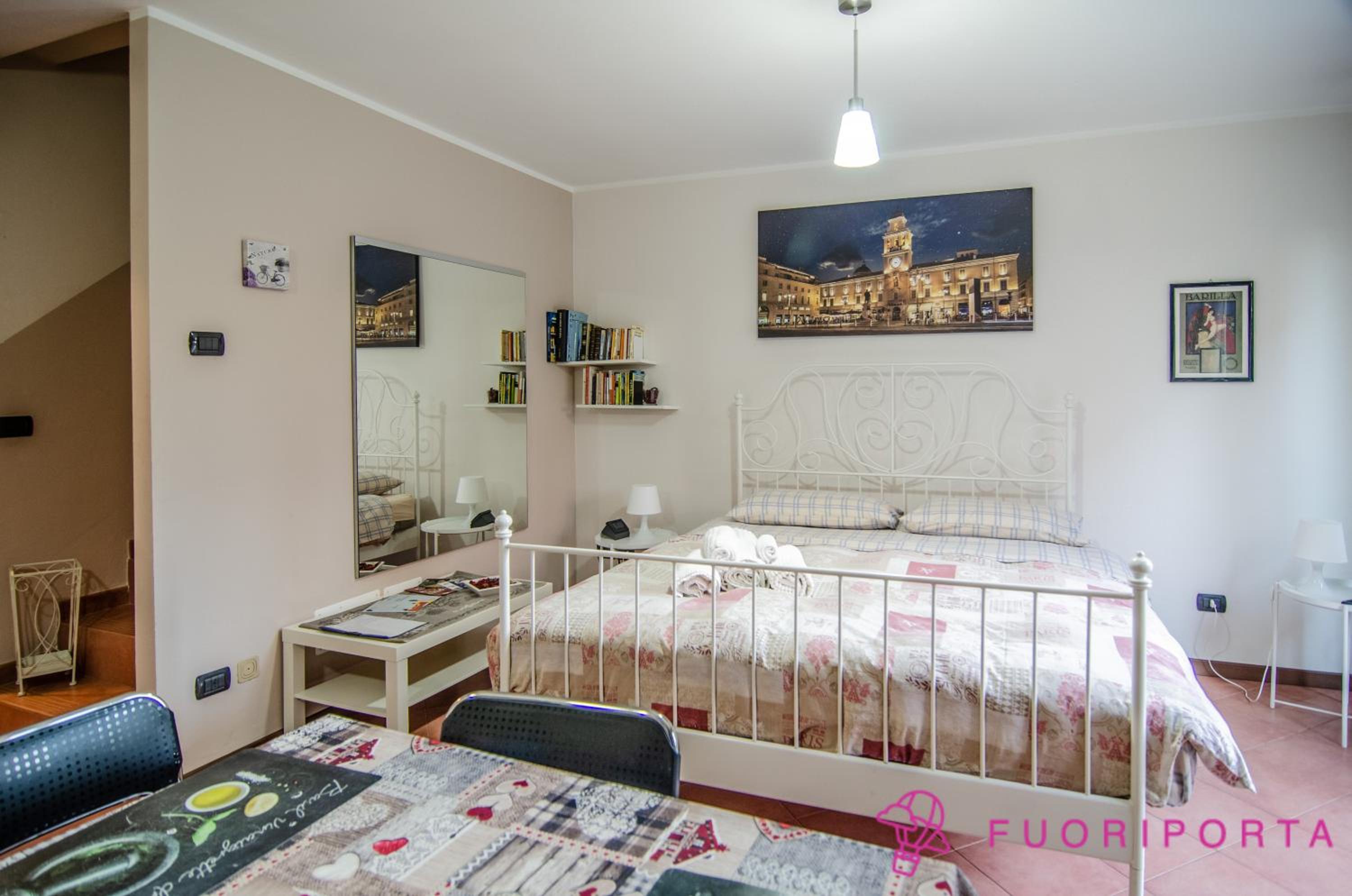 Dalla Bosh en Parma — hotel room